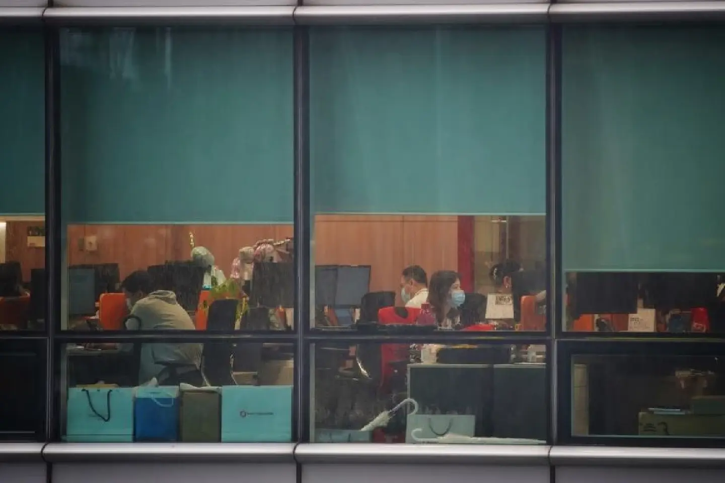 Six in 10 in Singapore prepared to request pay rise amid labour crunch, inflation: Survey