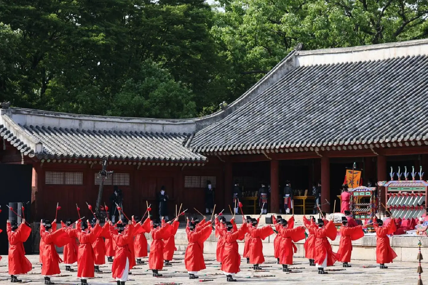 Tradition of worshipping the heavens continues in 21st century Korea