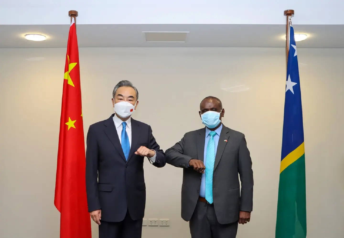 Wang Yi : Sino-Solomon security deal helps maintain public order Wang Yi : Sino-Solomon security deal helps maintain public order