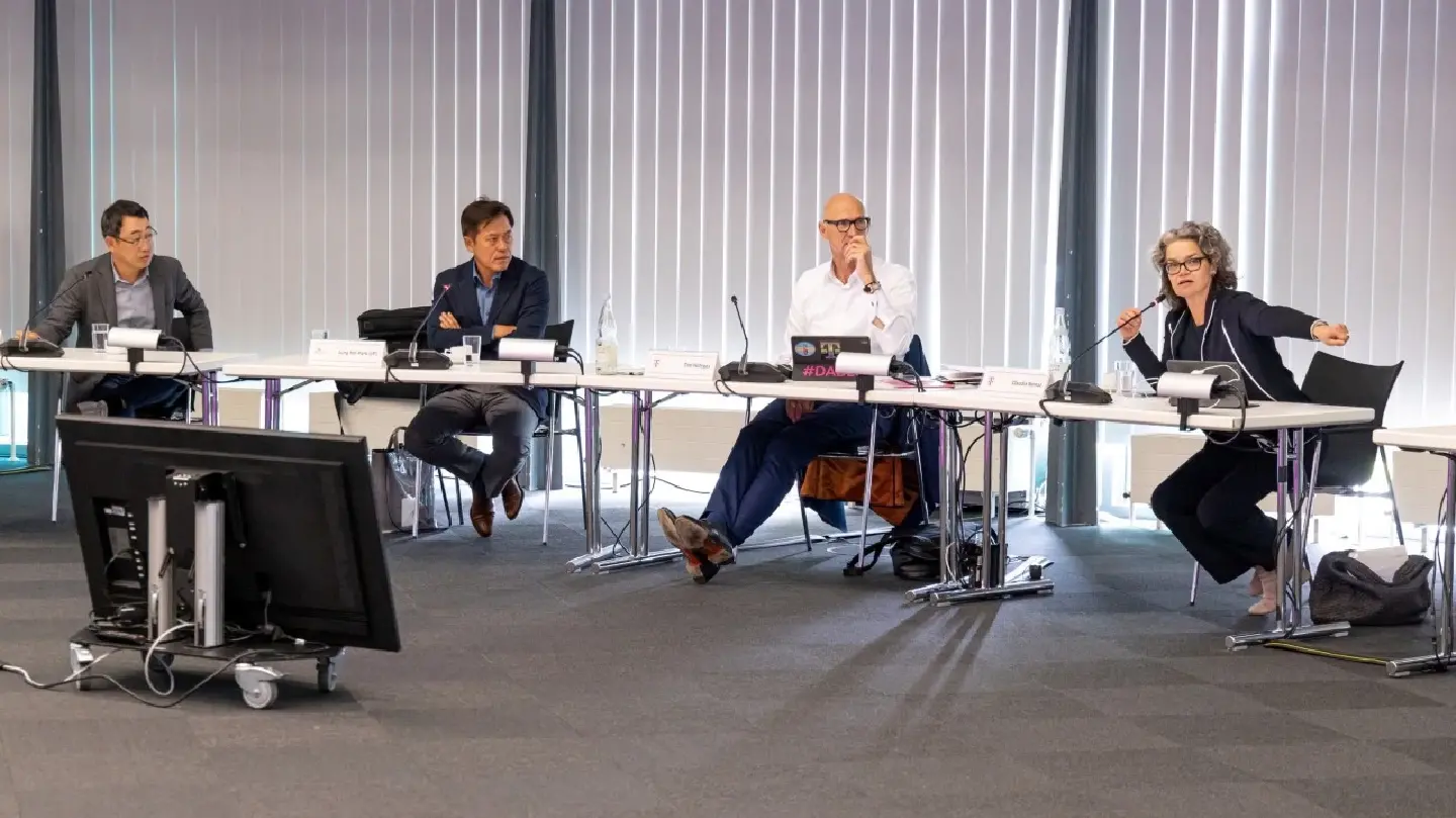 SK Telecom, Deutsche Telekom forge metaverse alliance SK Telecom, Deutsche Telekom forge metaverse alliance