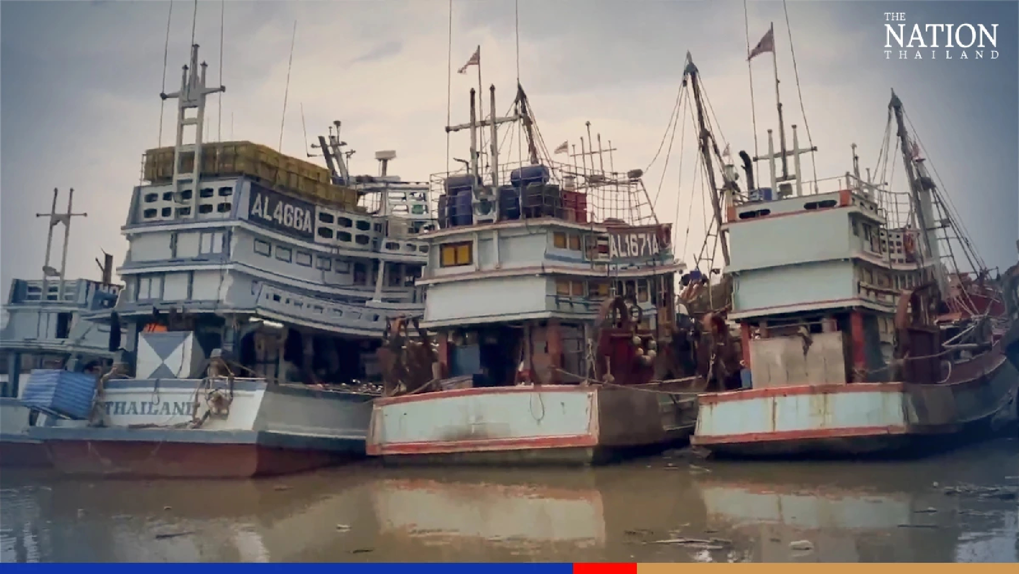Singed by fuel price, Trang fishing boat owners berth their trawlers
