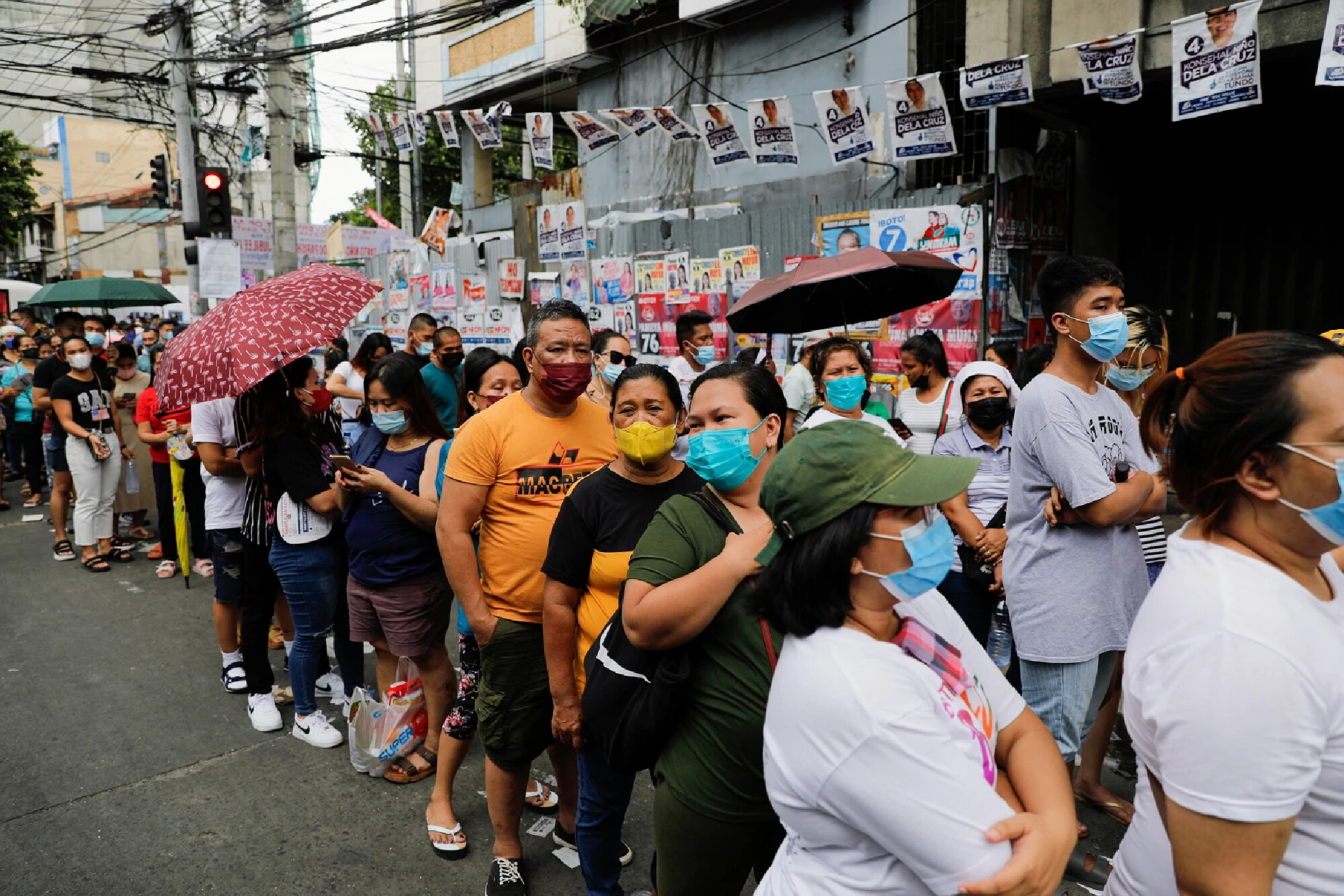 Philippine residents head to polls, harbour hopes for new leadership