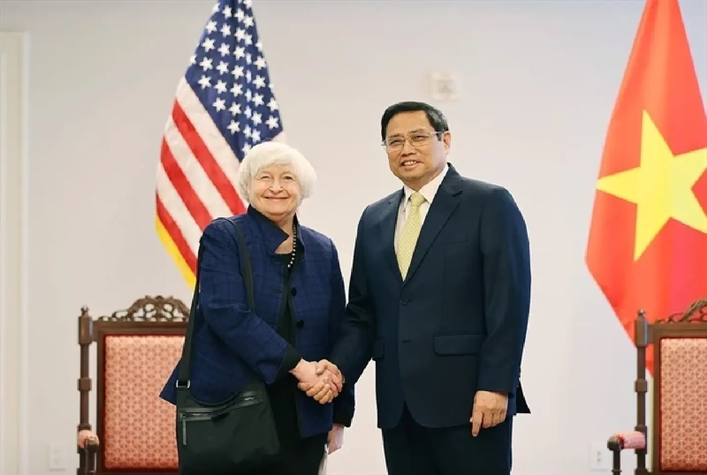 Vietnam eyes cooperation with US to develop healthy stock market