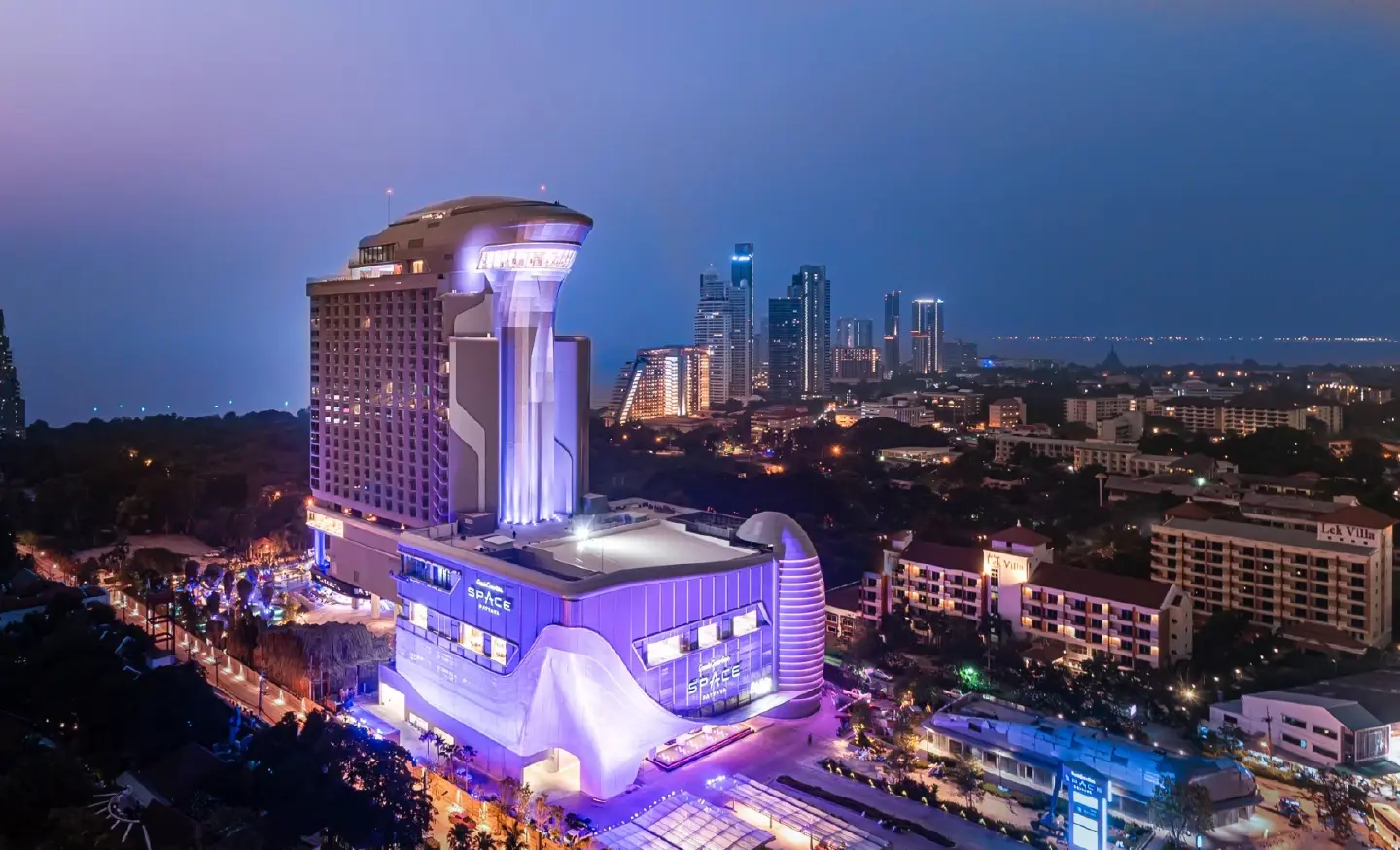 Escape to Thailand’s 1st space themed hotel and explore the extraordinary accommodations in the centre of Pattaya Escape to Thailand’s 1st space themed hotel and explore the extraordinary accommodations in the centre of Pattaya