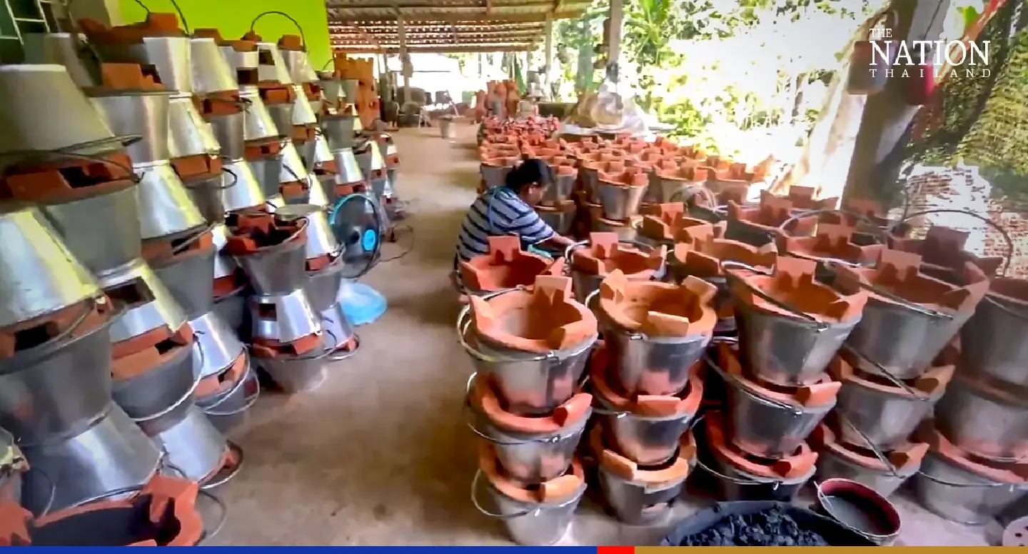 Trang factory sees hot sales of its charcoal stoves as cooking gas prices rise Trang factory sees hot sales of its charcoal stoves as cooking gas prices rise