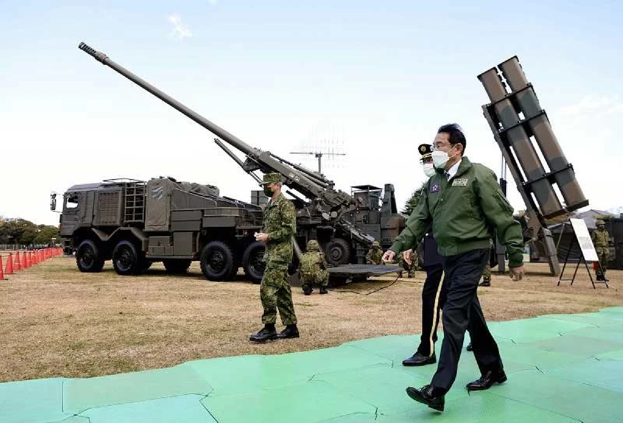 Japan to step up discussions on defence budget increase