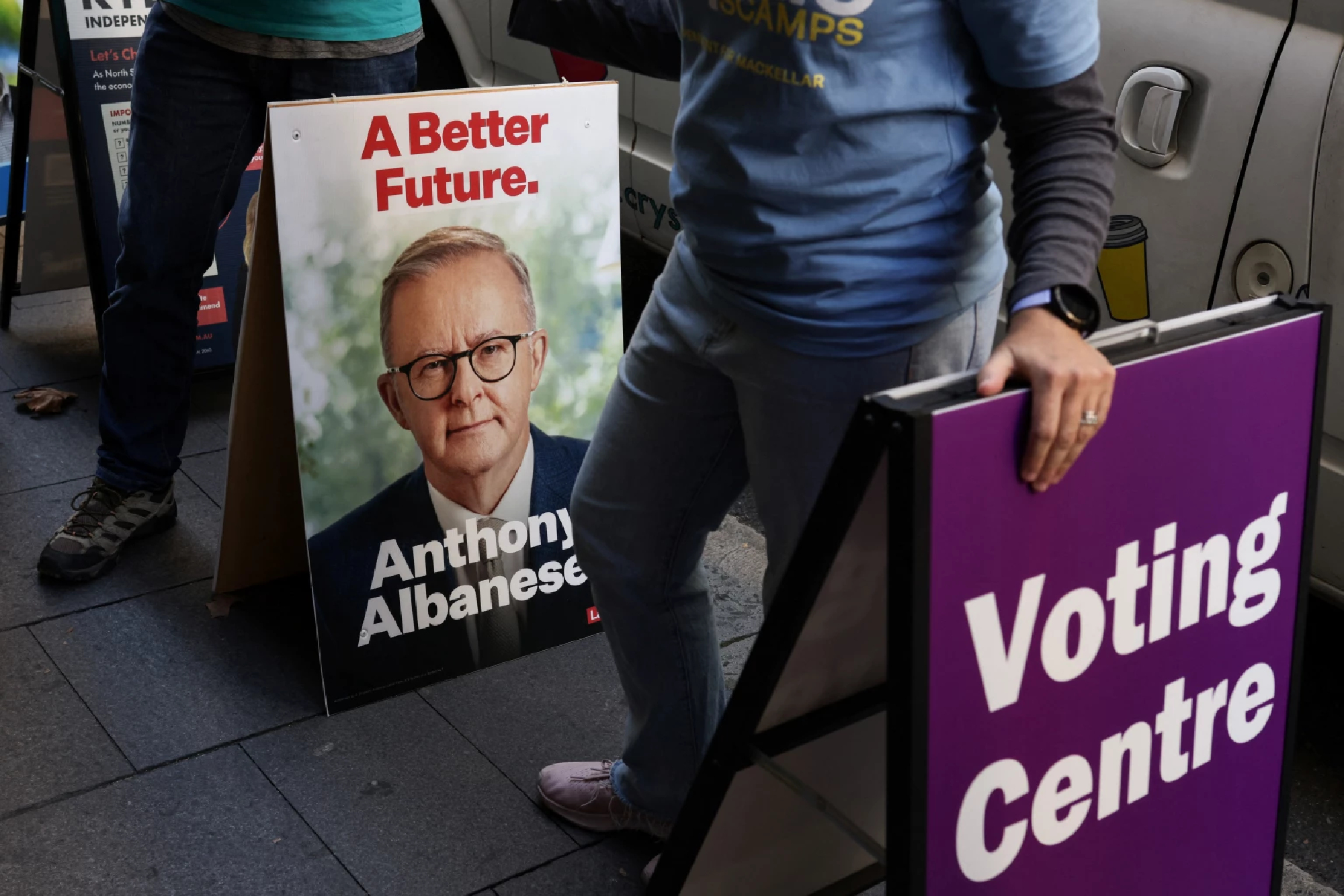"The devil I know or the devil I don't know": Australians split on election choice