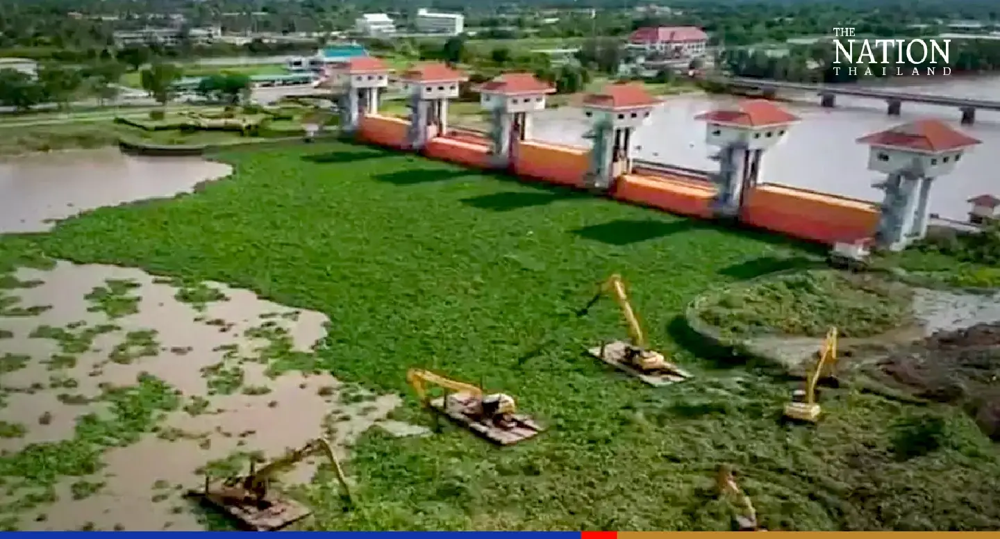 Irrigation dept rushes to clear waterways of weeds before rains arrive