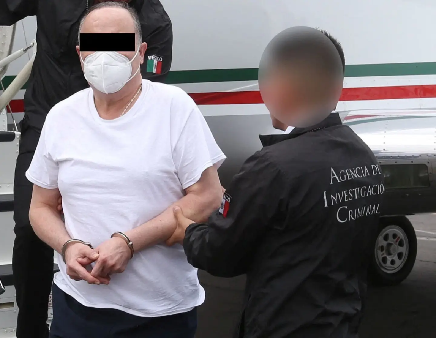 Former Mexican governor accused of embezzlement extradited from U.S. Former Mexican governor accused of embezzlement extradited from U.S.