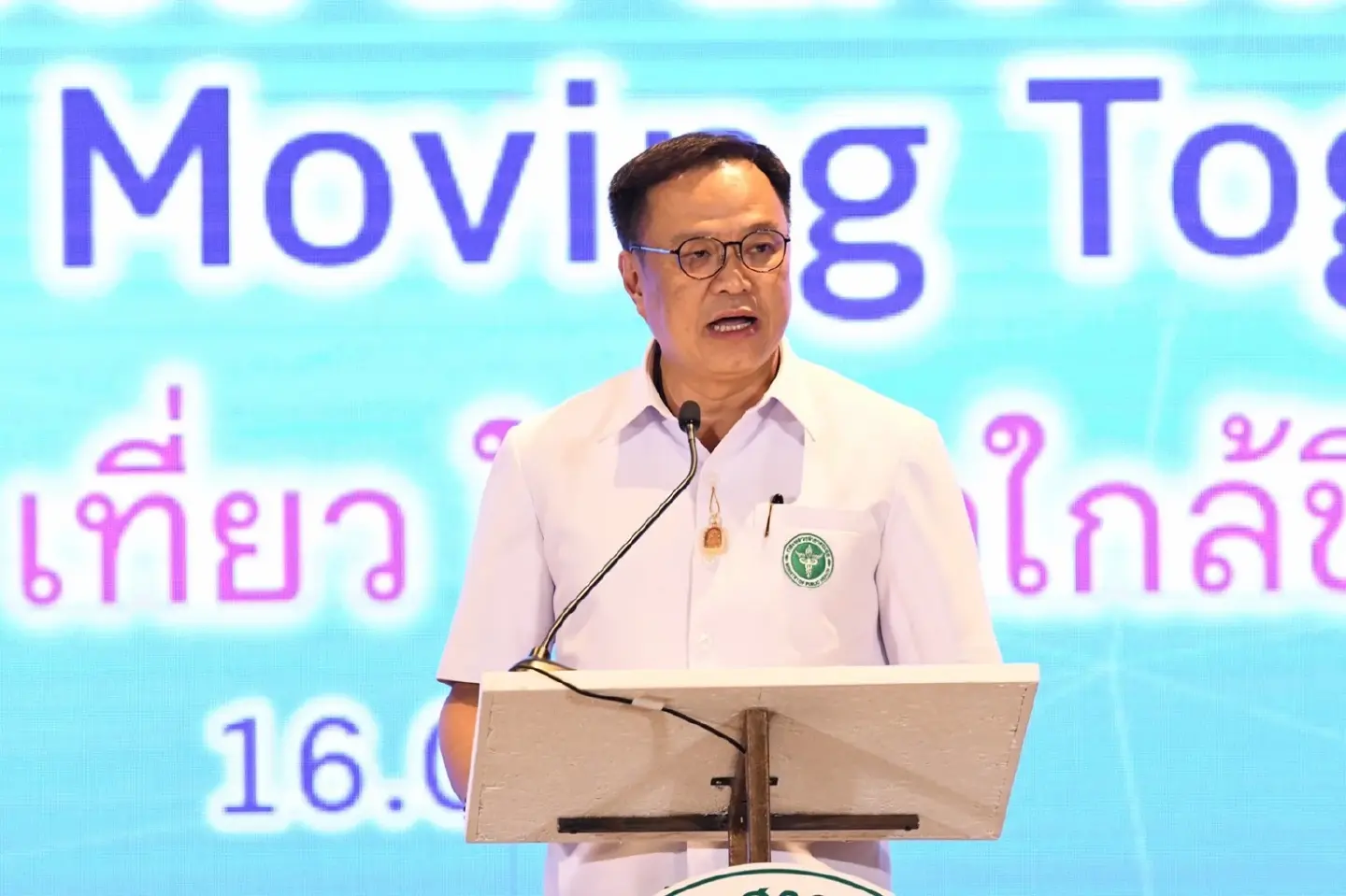 Health Minister presides over ‘Thailand Moving Together’, sits down with business sector to drive tourism-transportation safely in the endemic era