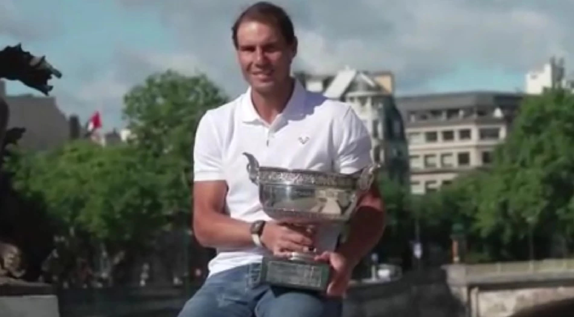 Nadal shows off his 14th French Open trophy