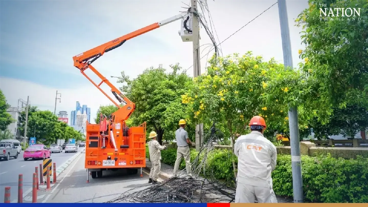 Only sky above: Cables on 7 more Bangkok roads moved underground Only sky above: Cables on 7 more Bangkok roads moved underground