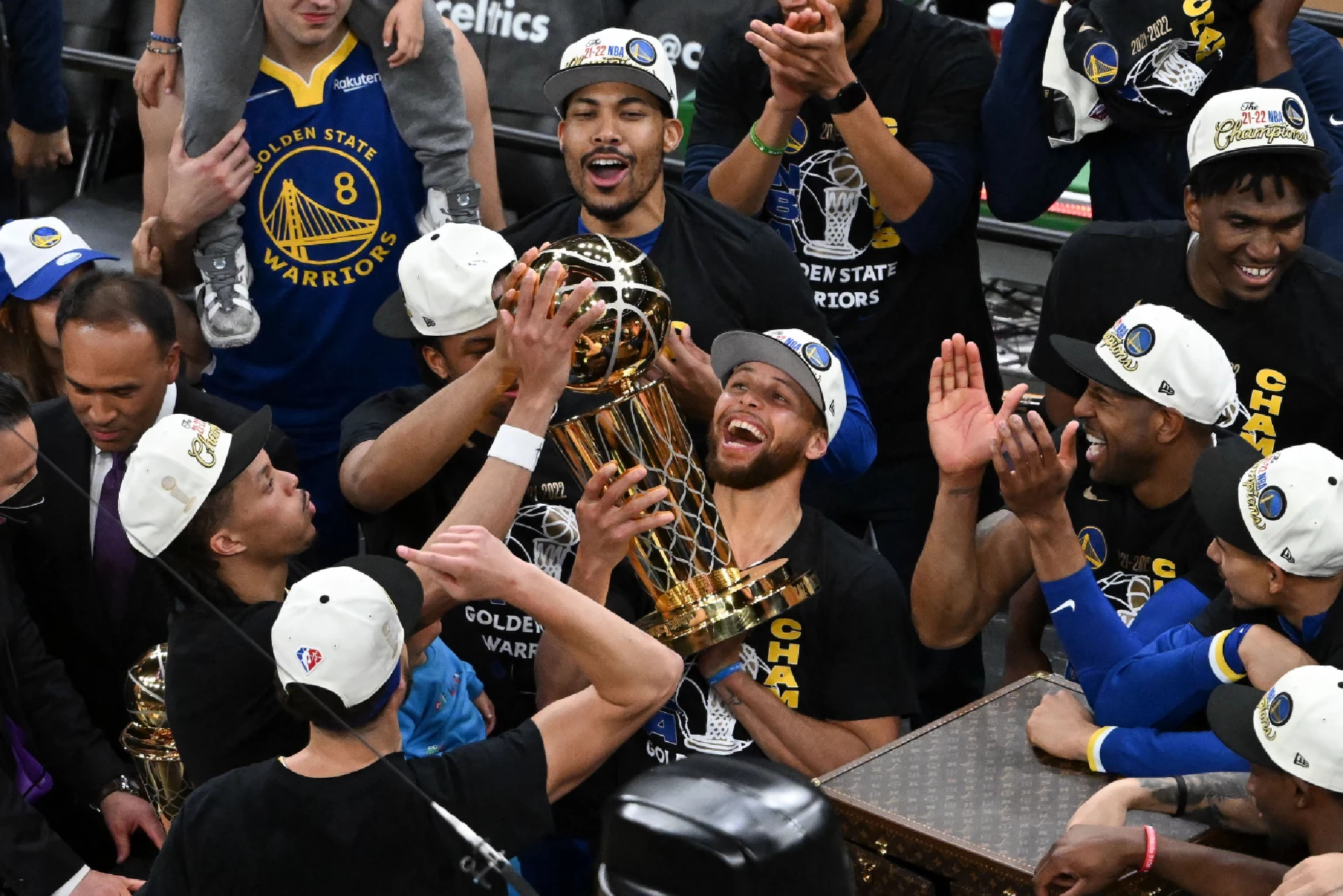 Warriors win NBA Finals, beat Celtics in Game 6 for fourth title since 2015