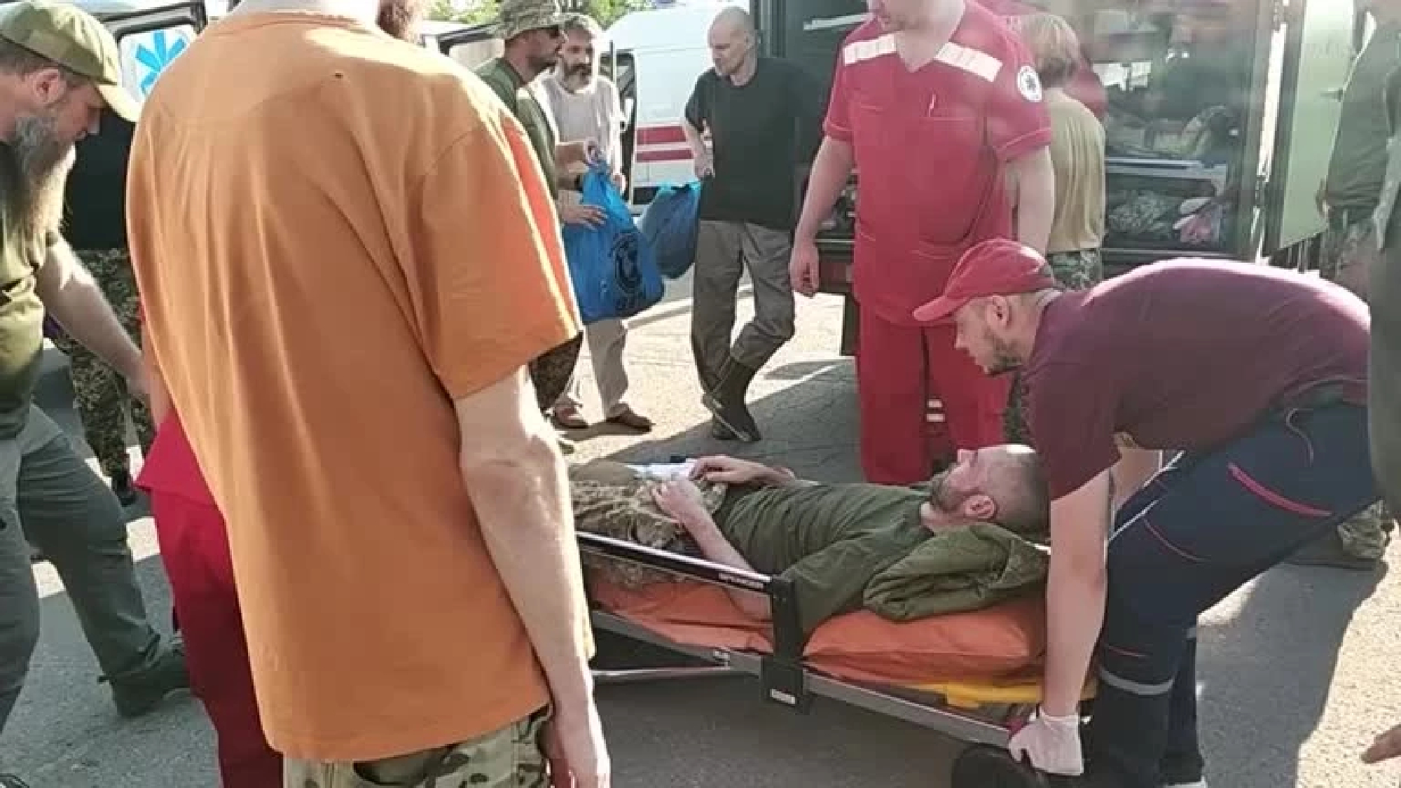 Ukraine wins release of 144 soldiers in biggest prisoner swap of war