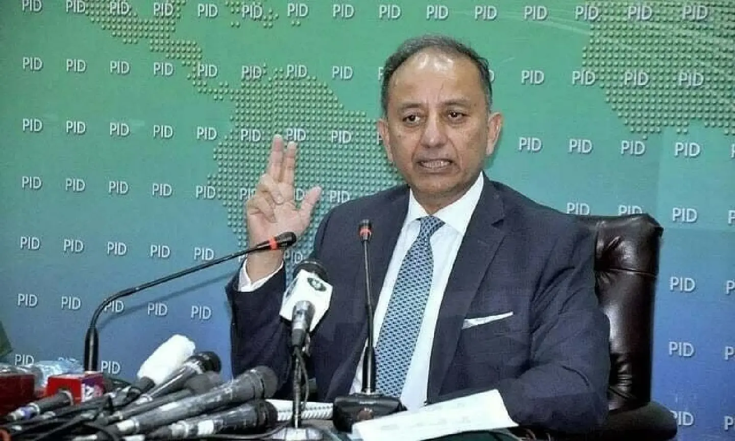 Pakistan losing LNG bidding war to Europe as energy crisis deepens Pakistan losing LNG bidding war to Europe as energy crisis deepens