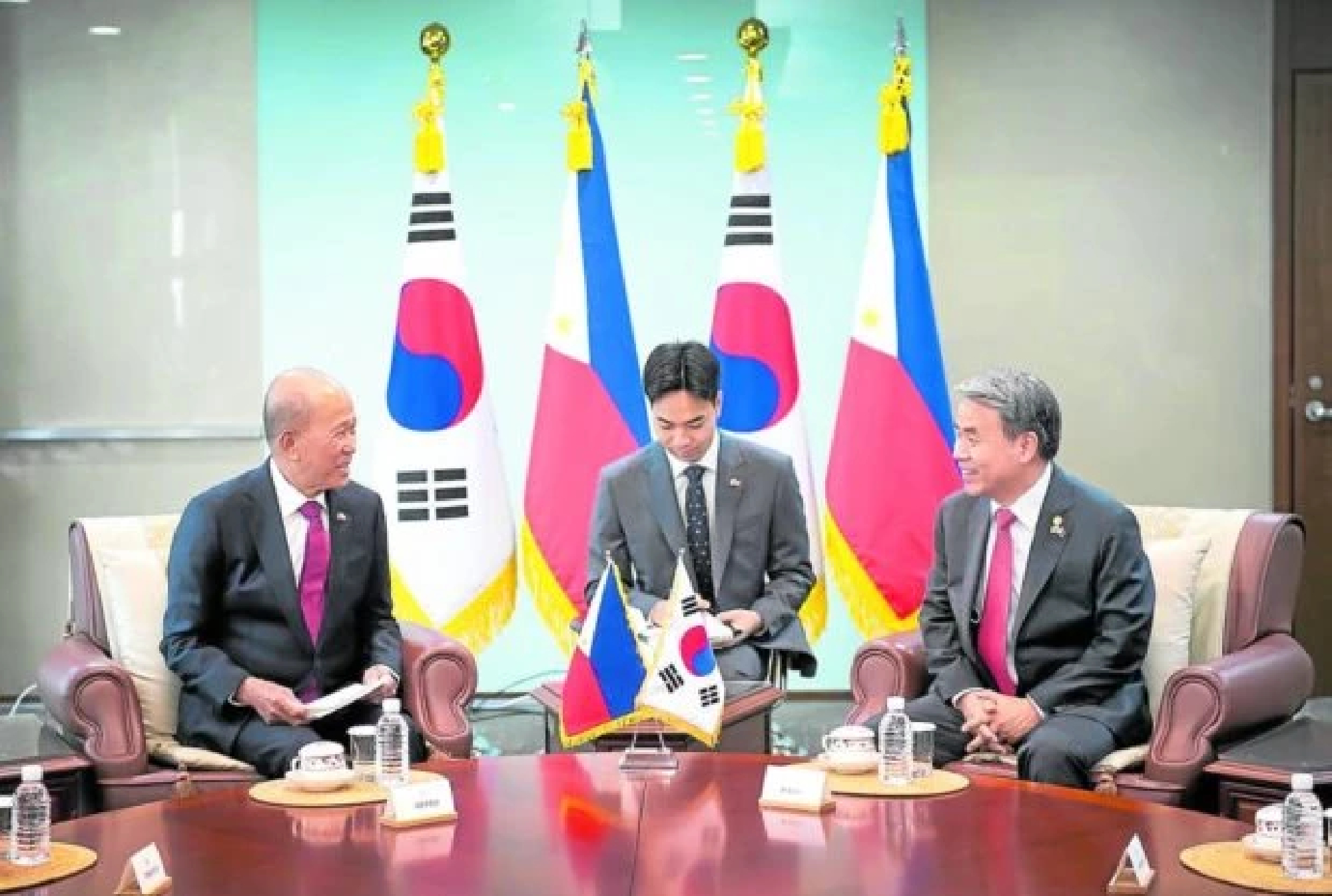 Philippines, S Korea to hold 1st joint war game amid China tension