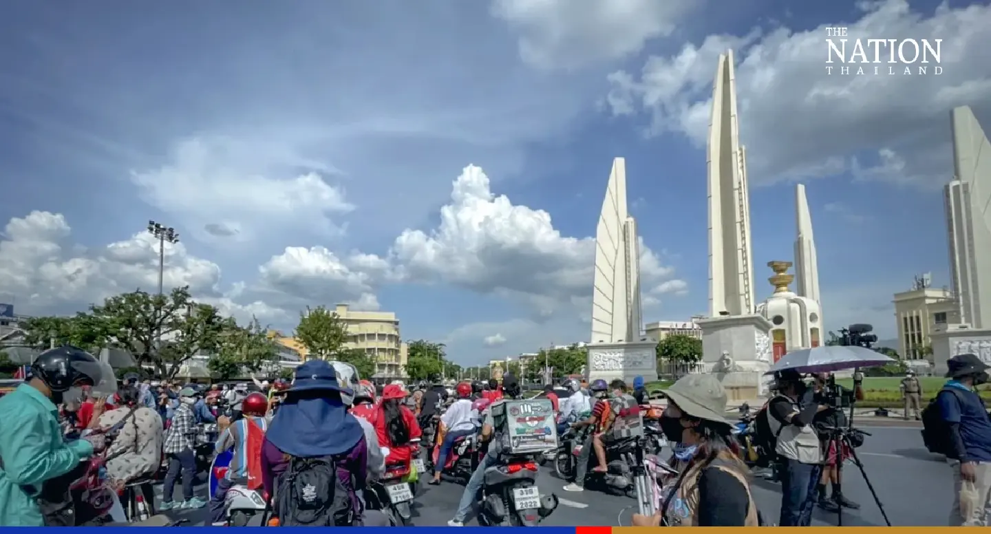 Bangkok motorists urged to avoid Democracy Monument protest on Sunday