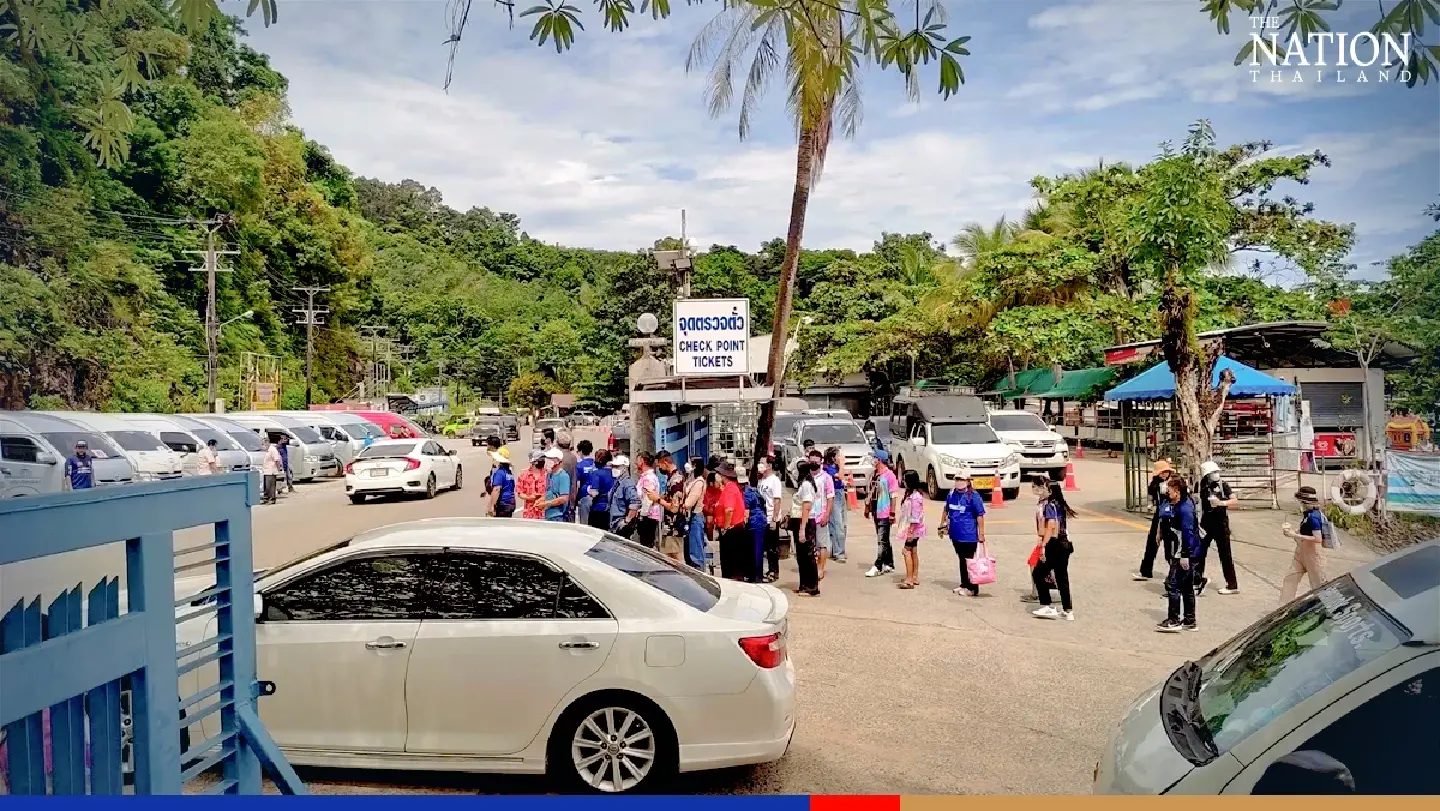 Locals flock to Koh Chang for long weekend