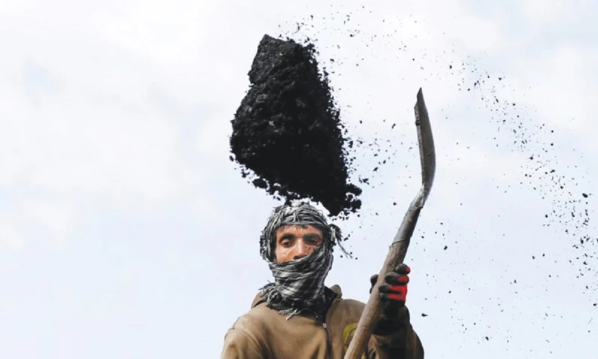 Pakistan starts importing coal from Afghanistan to combat blackouts