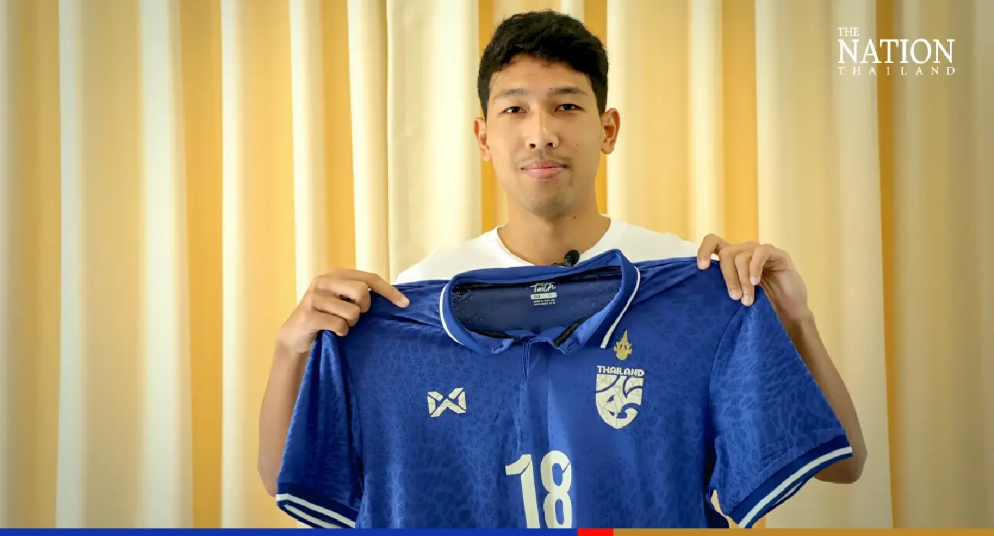 Weerathep Pomphan: From futsal to 50-million-baht footballer Weerathep Pomphan: From futsal to 50-million-baht footballer