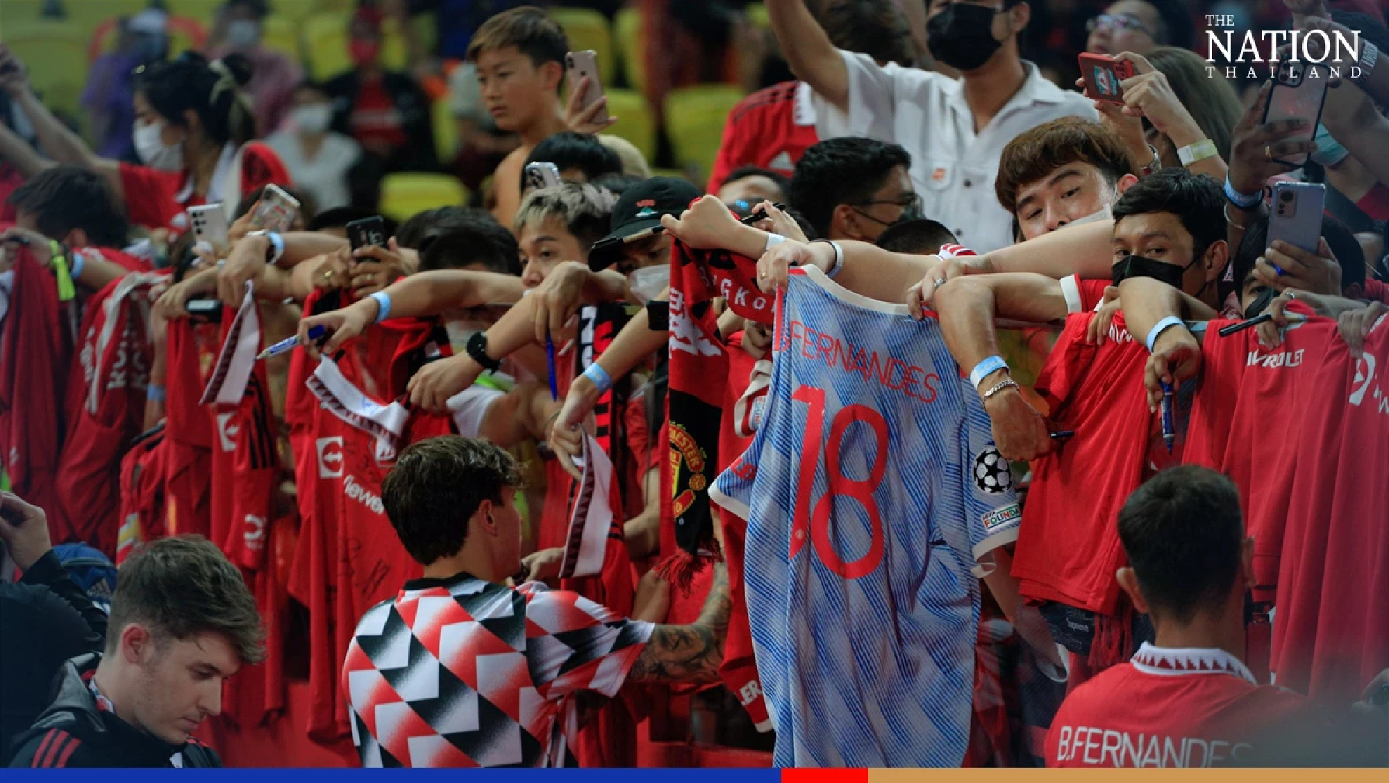 Players thanks Thai fans after Man Utd rout Liverpool