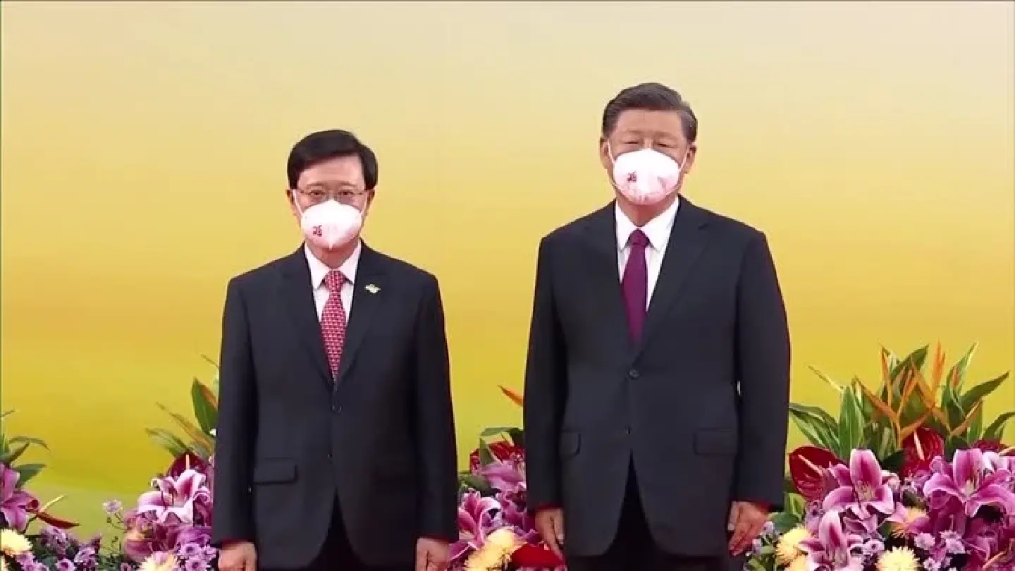 Chinese President Xi swears in new Hong Kong leader
