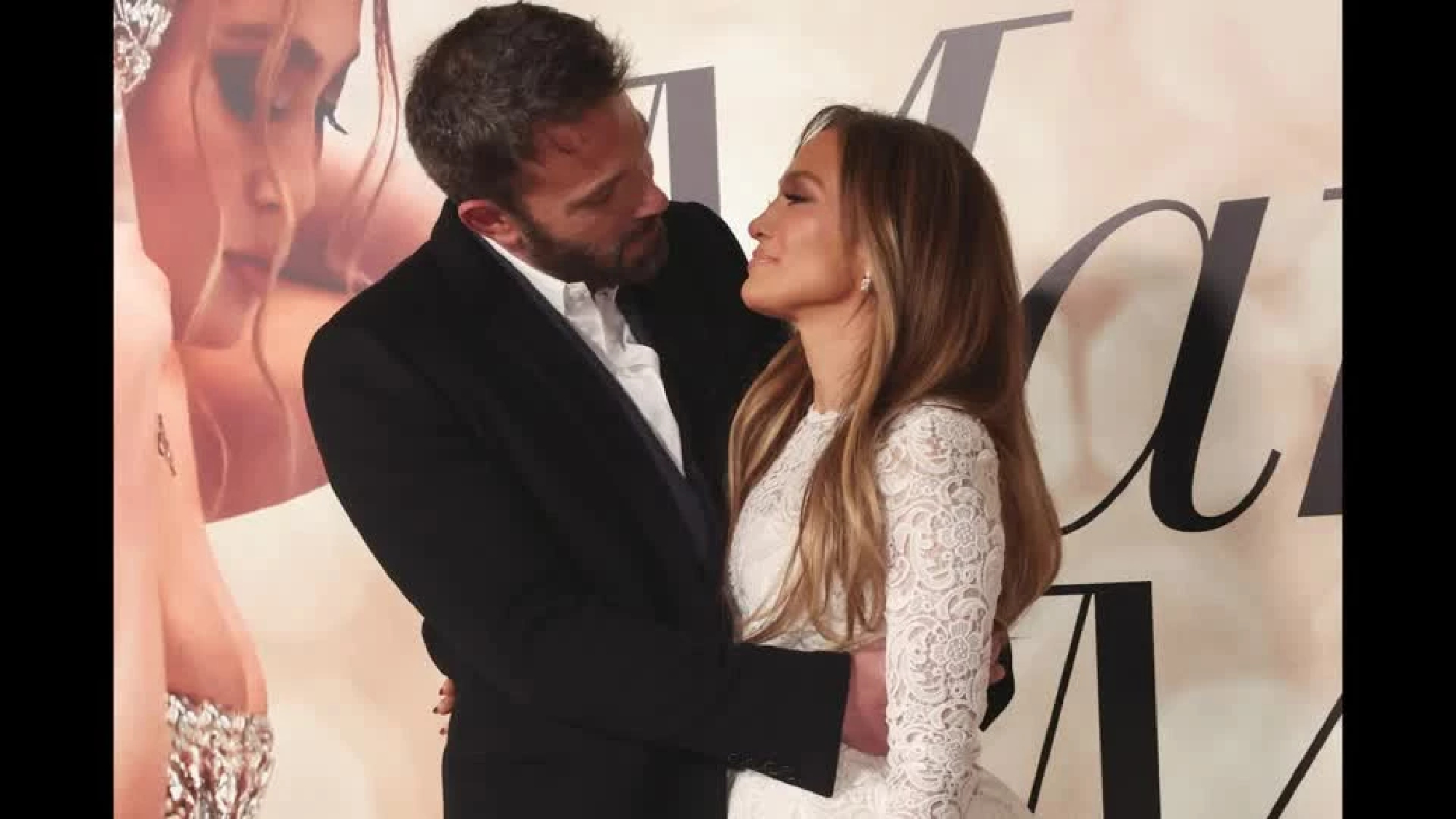 Jennifer Lopez, Ben Affleck get marriage license in Las Vegas - official