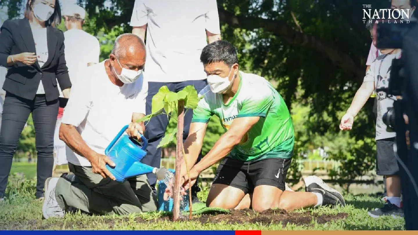 Chadchart invites Bangkokians to ‘plant 1 million trees’ Chadchart invites Bangkokians to ‘plant 1 million trees’