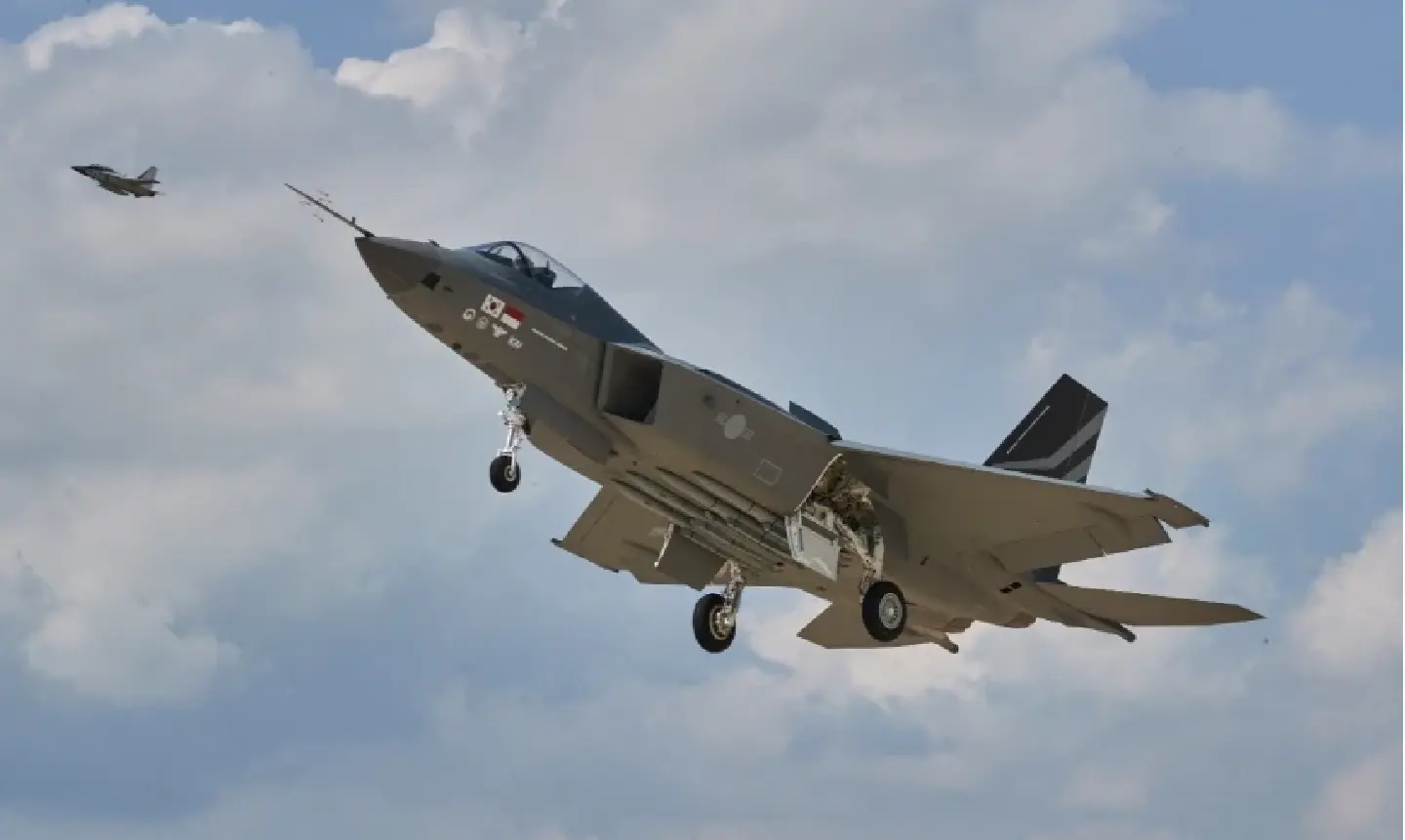 S.Korea’s first homegrown KF-21 fighter jet takes first flight S.Korea’s first homegrown KF-21 fighter jet takes first flight