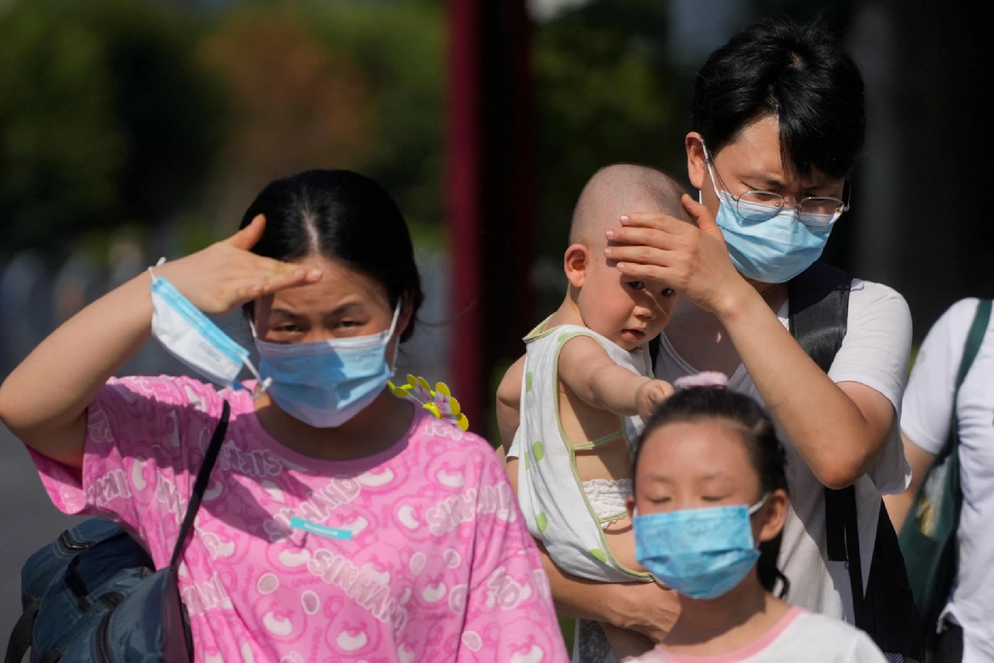 China renews orange alert for high temperatures