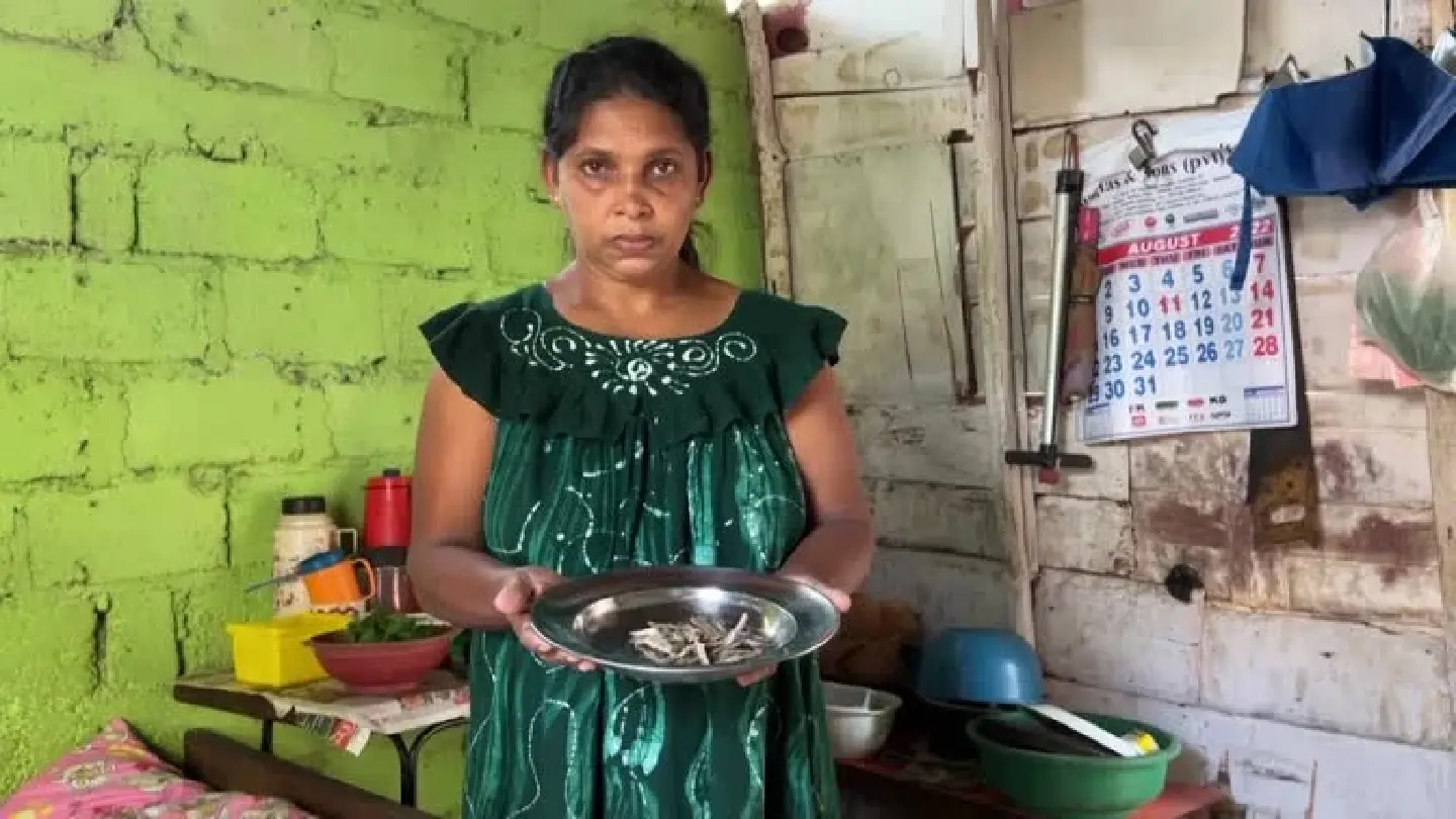 Mothers starve as crisis pushes more Sri Lankans into poverty