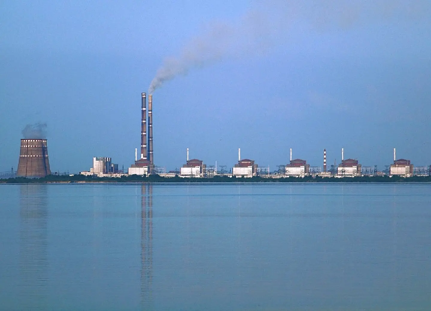 Fighting near Ukraine nuclear power plant 'must stop' -IAEA chief