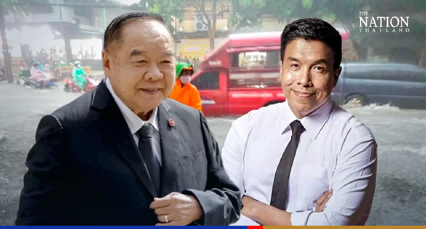Prawit deploys soldiers to help BMA build sandbag barriers against possible flooding