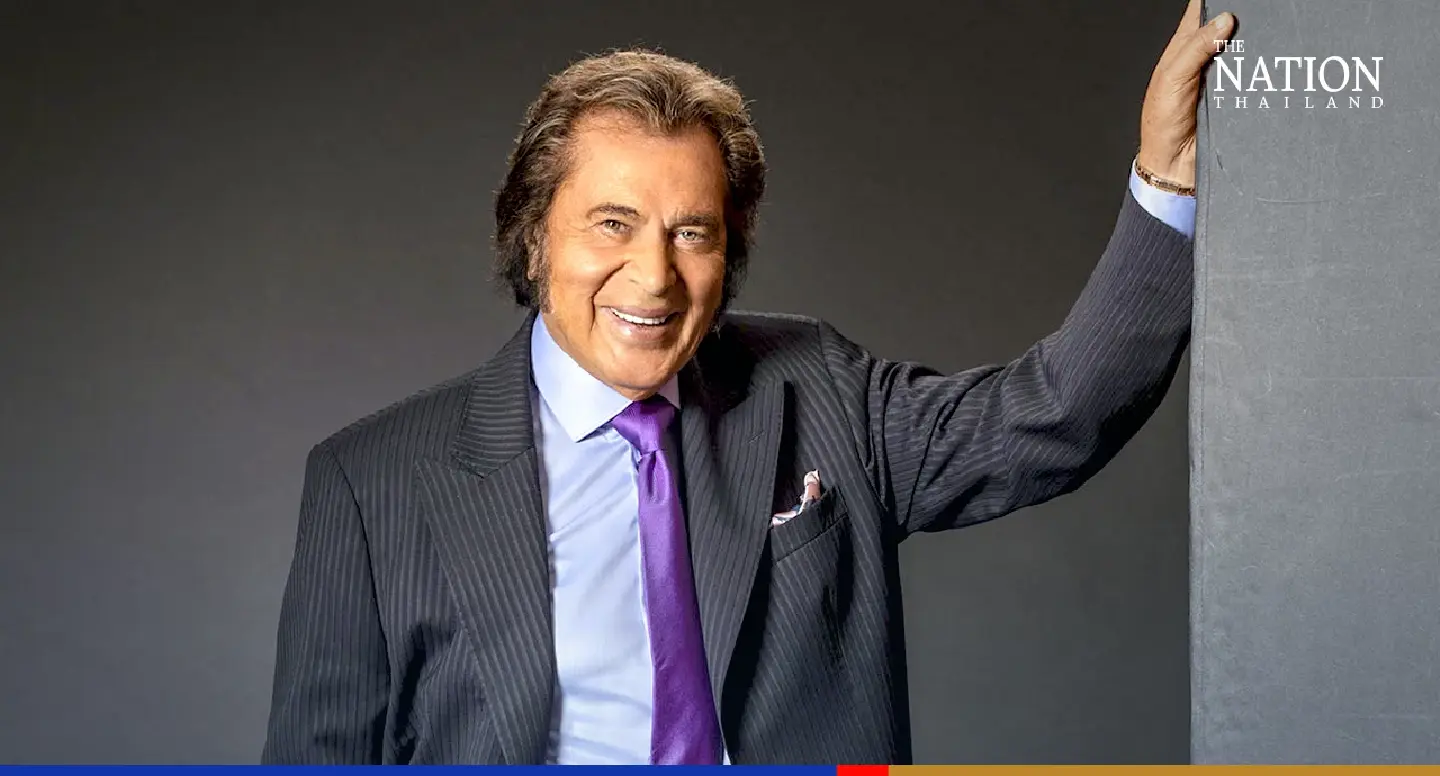 Engelbert Humperdinck in performance at Intercontinental Hua Hin Resort 