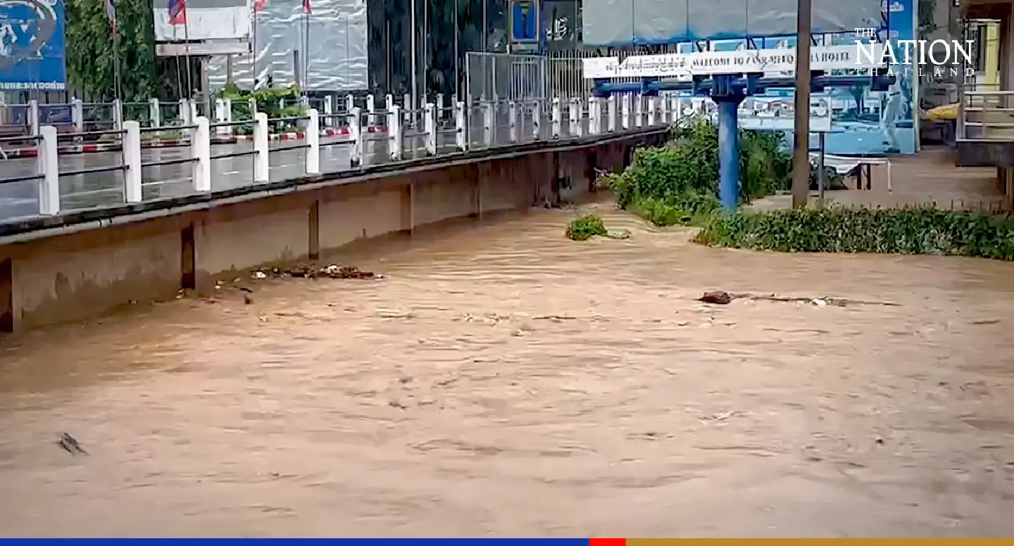 Mae Sai border town flooded as Sai River bursts banks Mae Sai border town flooded as Sai River bursts banks