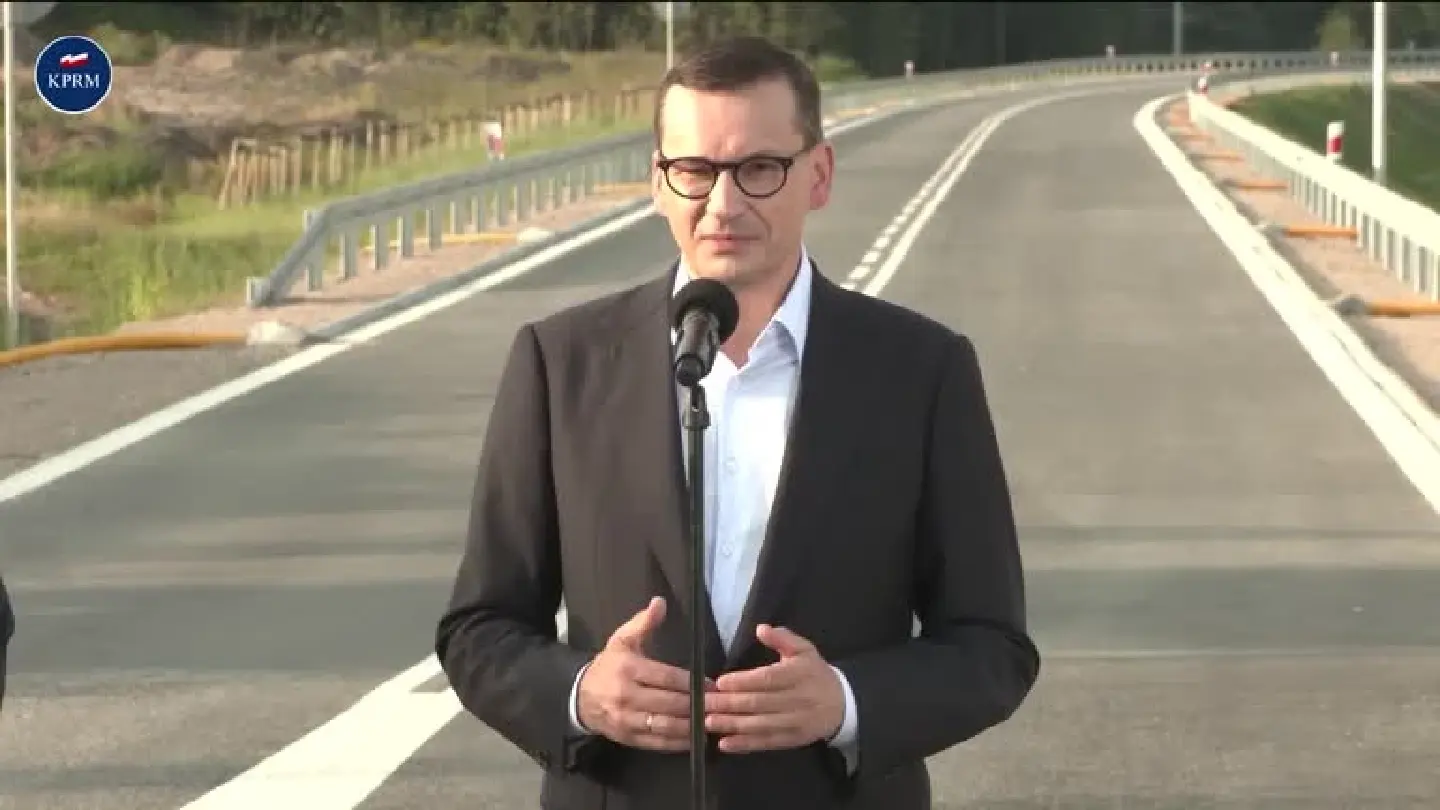 Polish PM backs Finland's leader in fight for right to party