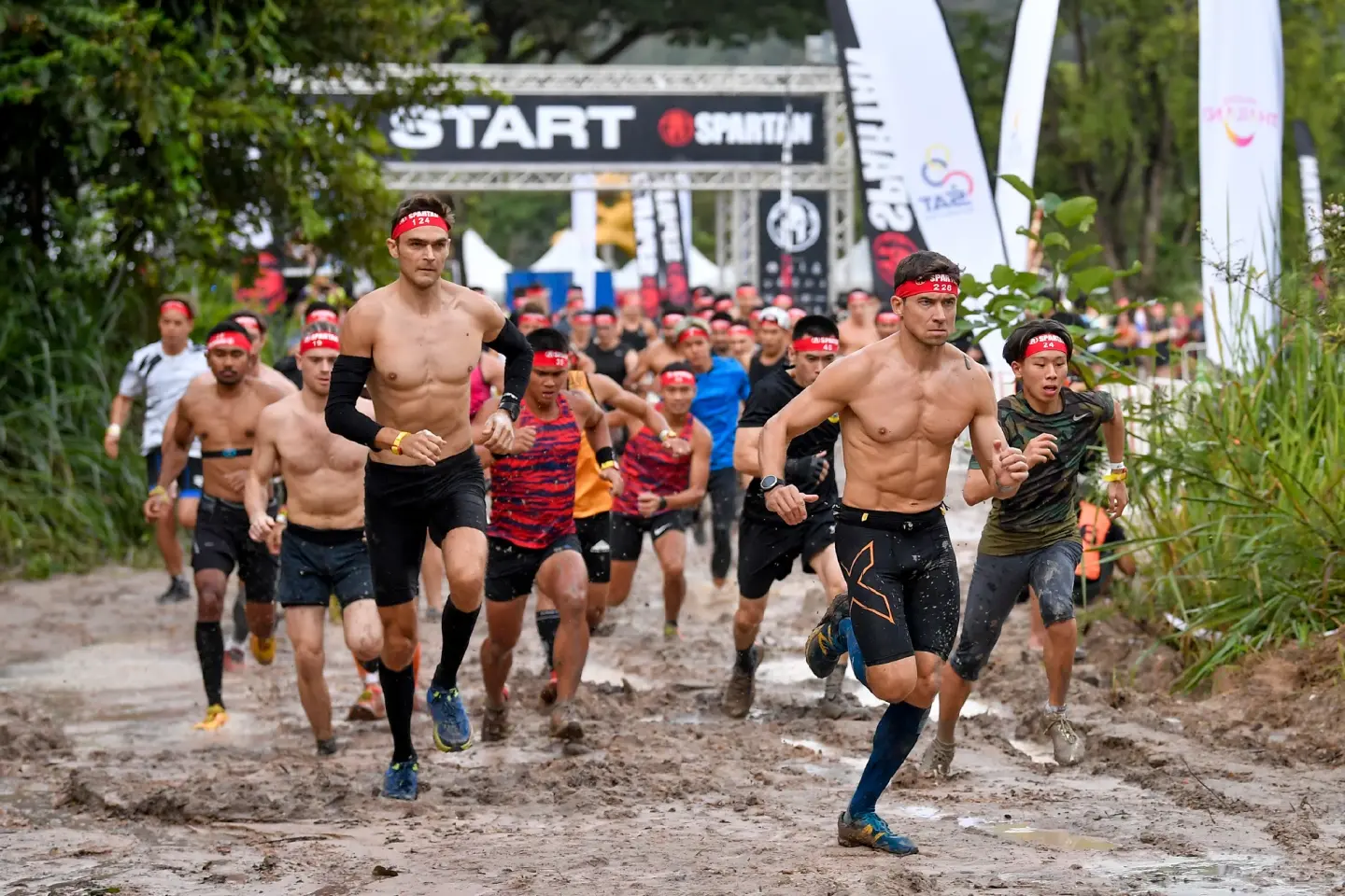American and Filipino racers wins the Spartan Super race in Chiang Mai American and Filipino racers wins the Spartan Super race in Chiang Mai