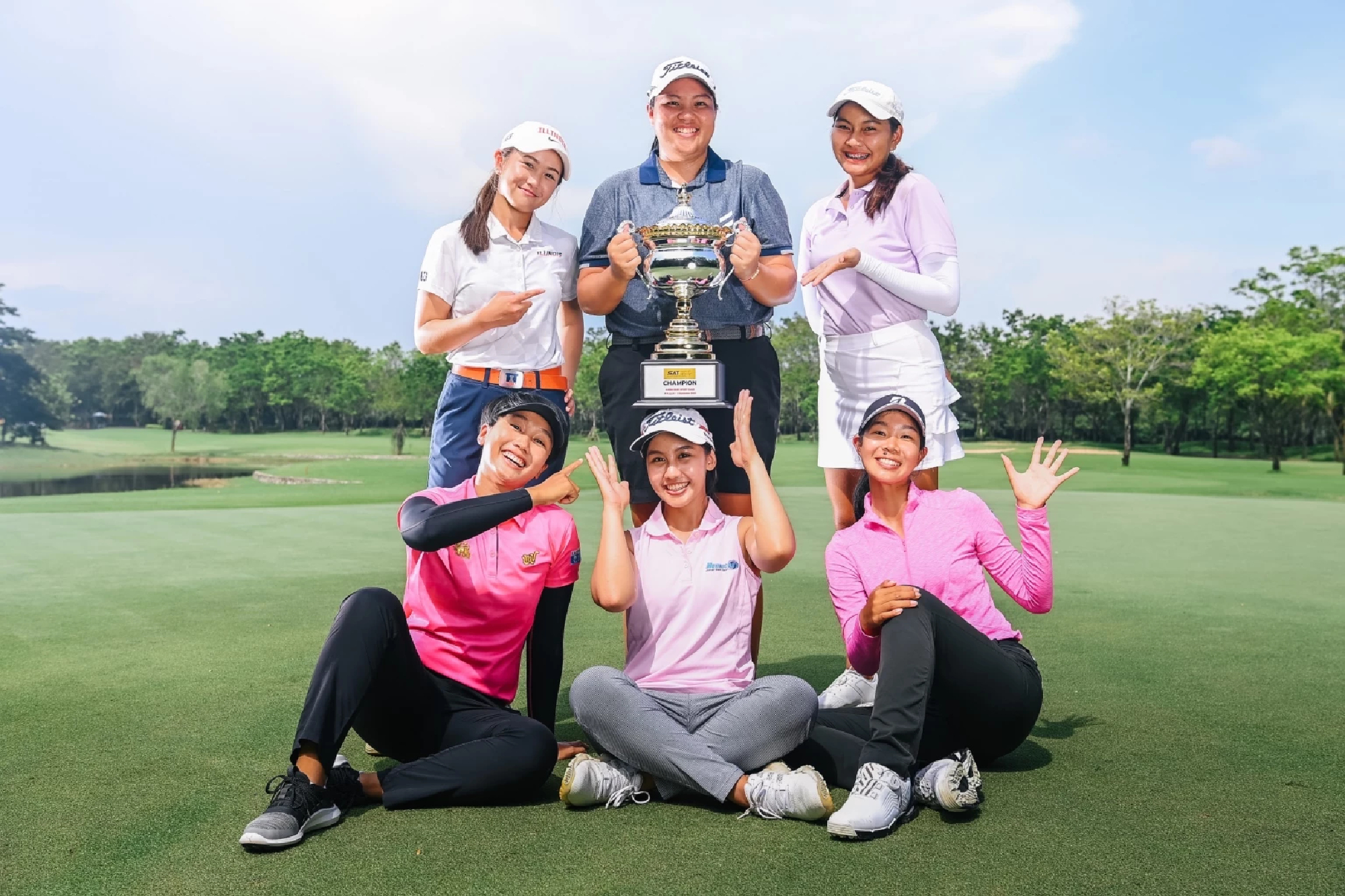 Players Pose in Promotional Photocall for 7th SAT-TWT Open