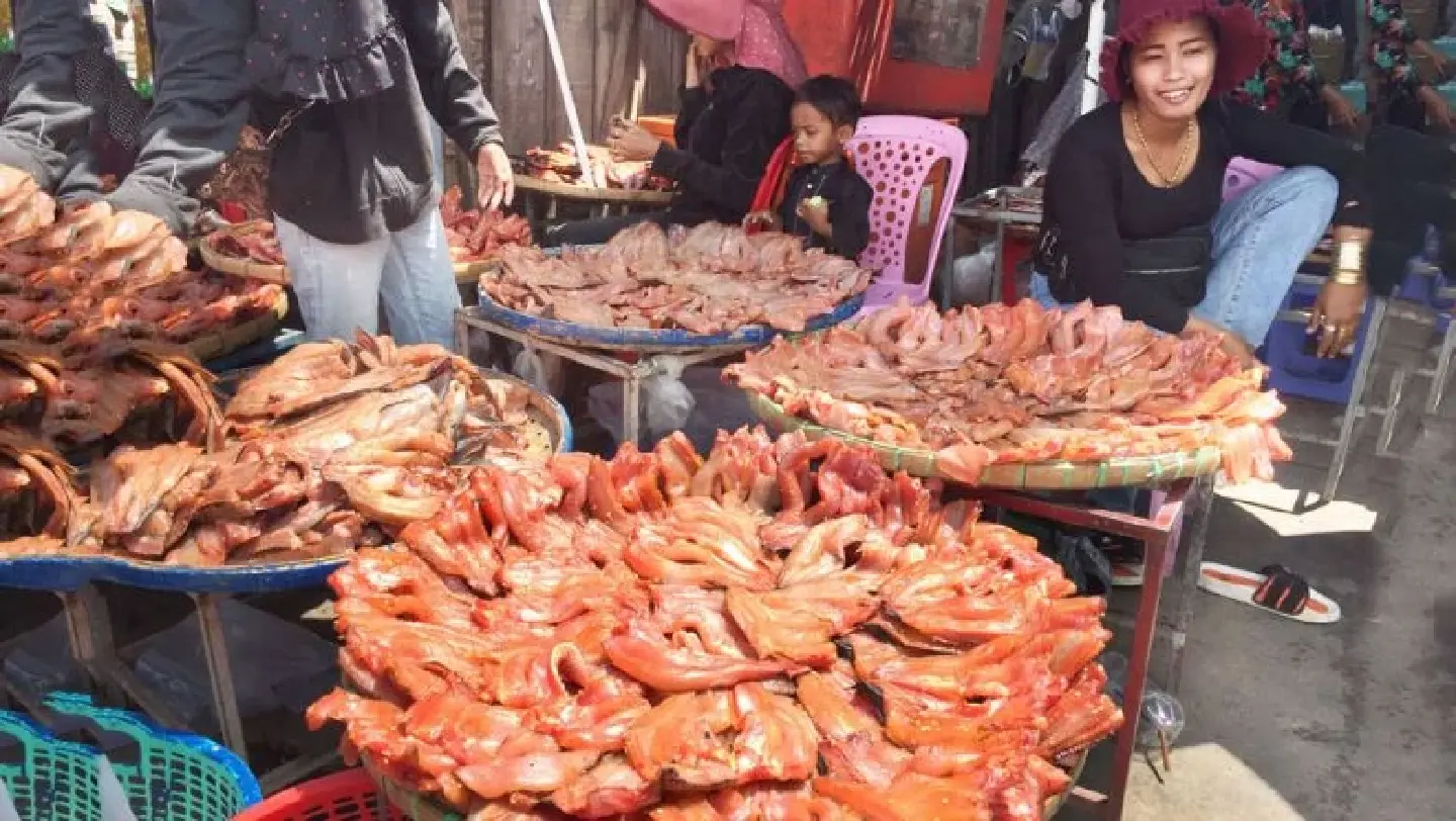 Cambodia's fishery exports dive amid dearth of processing experts Cambodia's fishery exports dive amid dearth of processing experts