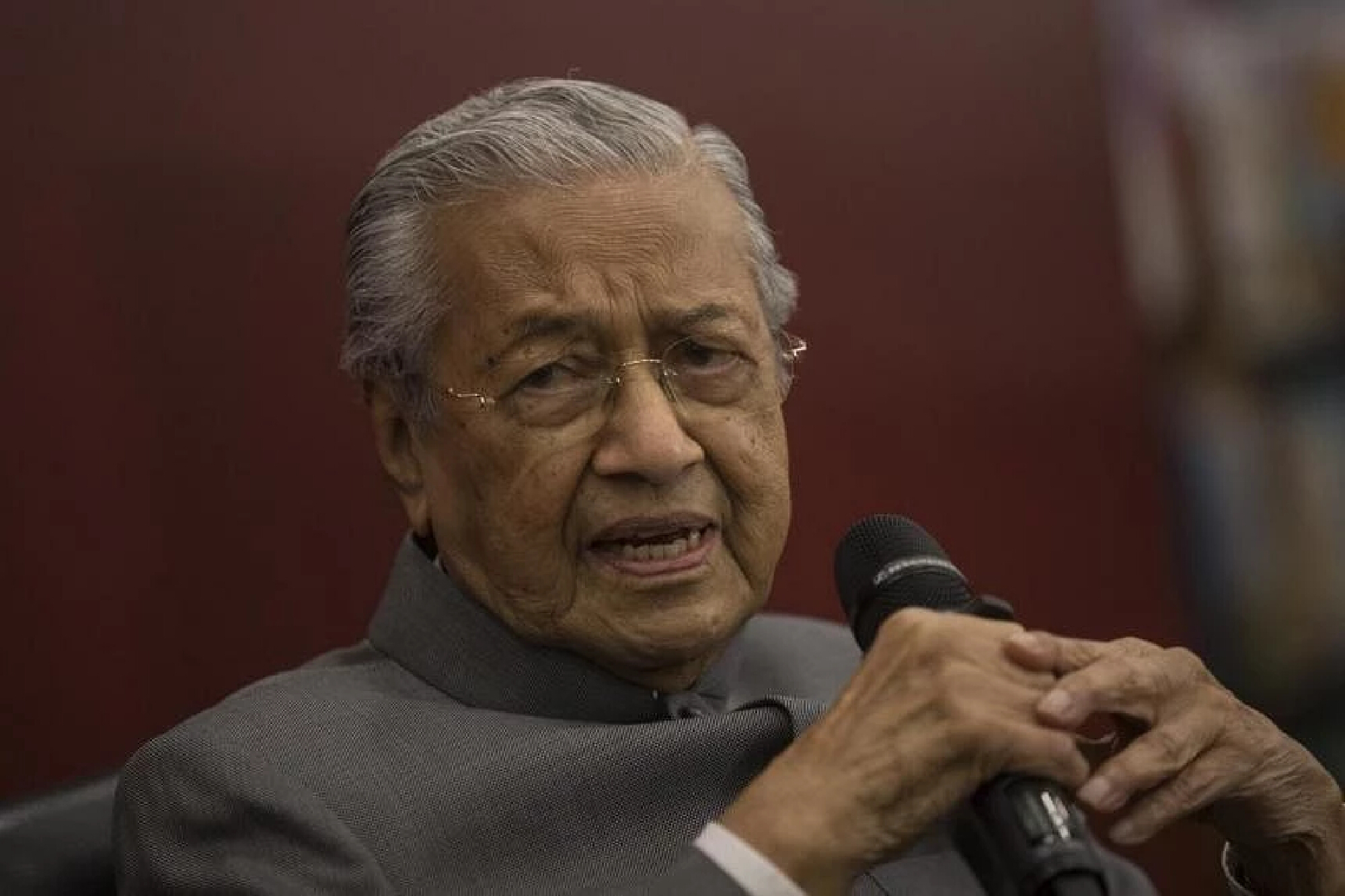 Mahathir leads new 'Malay movement' to fight in next Malaysian national polls