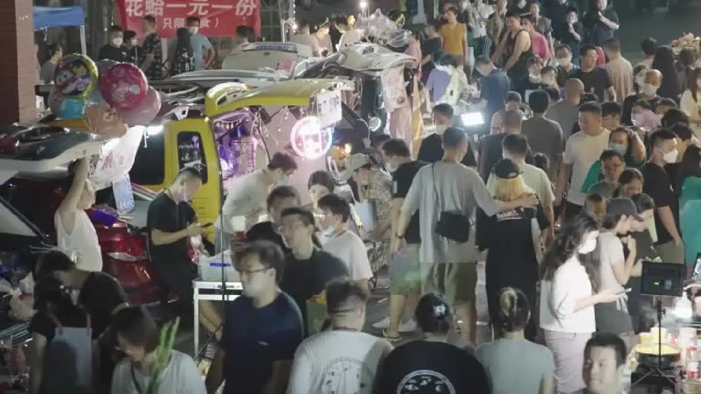 China's vendors turn to car boot sales in Beijing as Covid-hit economy stalls