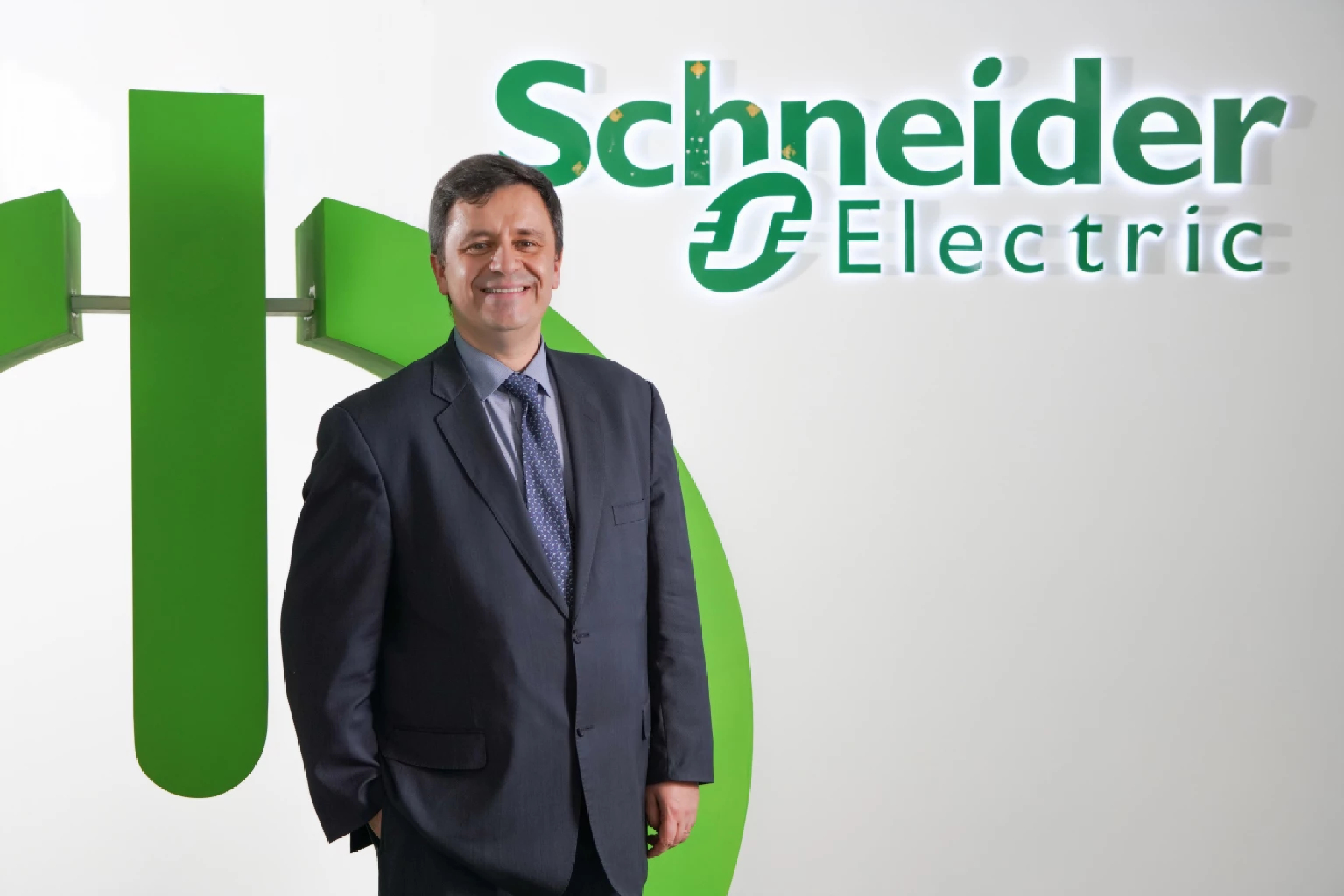 Schneider Electric building digital bridge for Thailand’s EV revolution