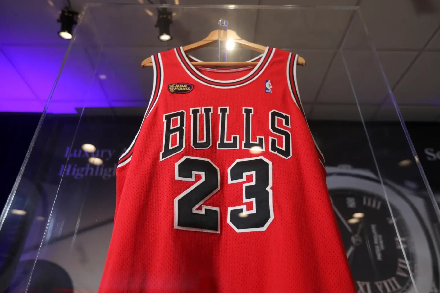 Michael Jordan's 1998 NBA Finals jersey to go up for auction Michael Jordan's 1998 NBA Finals jersey to go up for auction