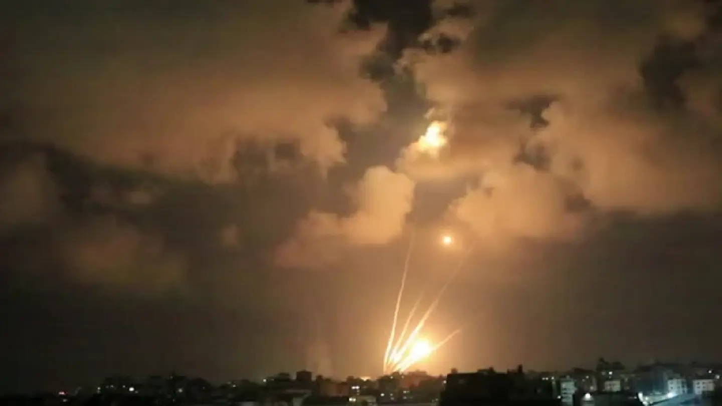Air strikes, rocket attacks push Israel, Gaza into second day of fighting