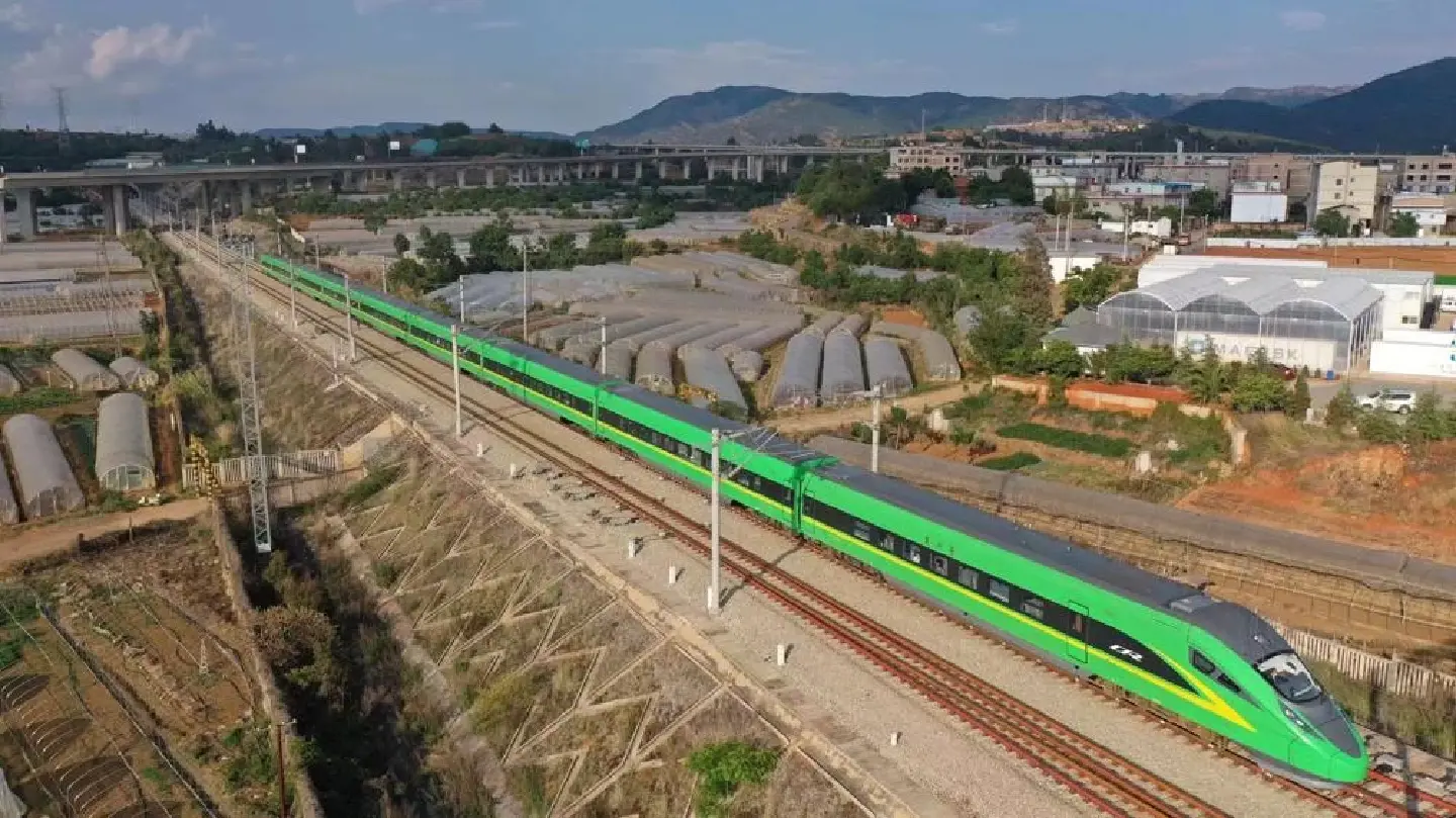 Laos-China Railway plans online ticket sales to bust bottleneck Laos-China Railway plans online ticket sales to bust bottleneck