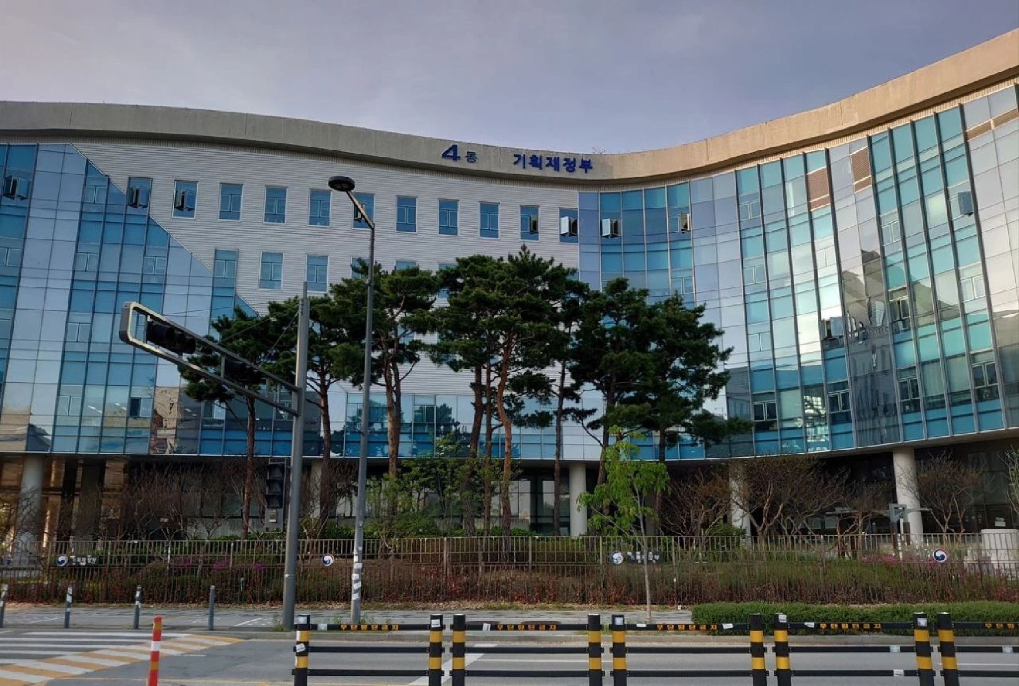 Korea to abolish some corporate punishment laws