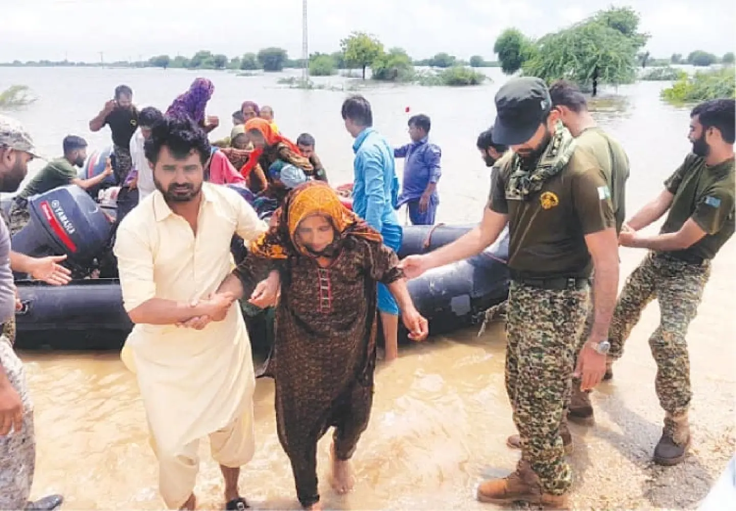 Pakistan turns to world for aid to cope with flood emergency Pakistan turns to world for aid to cope with flood emergency