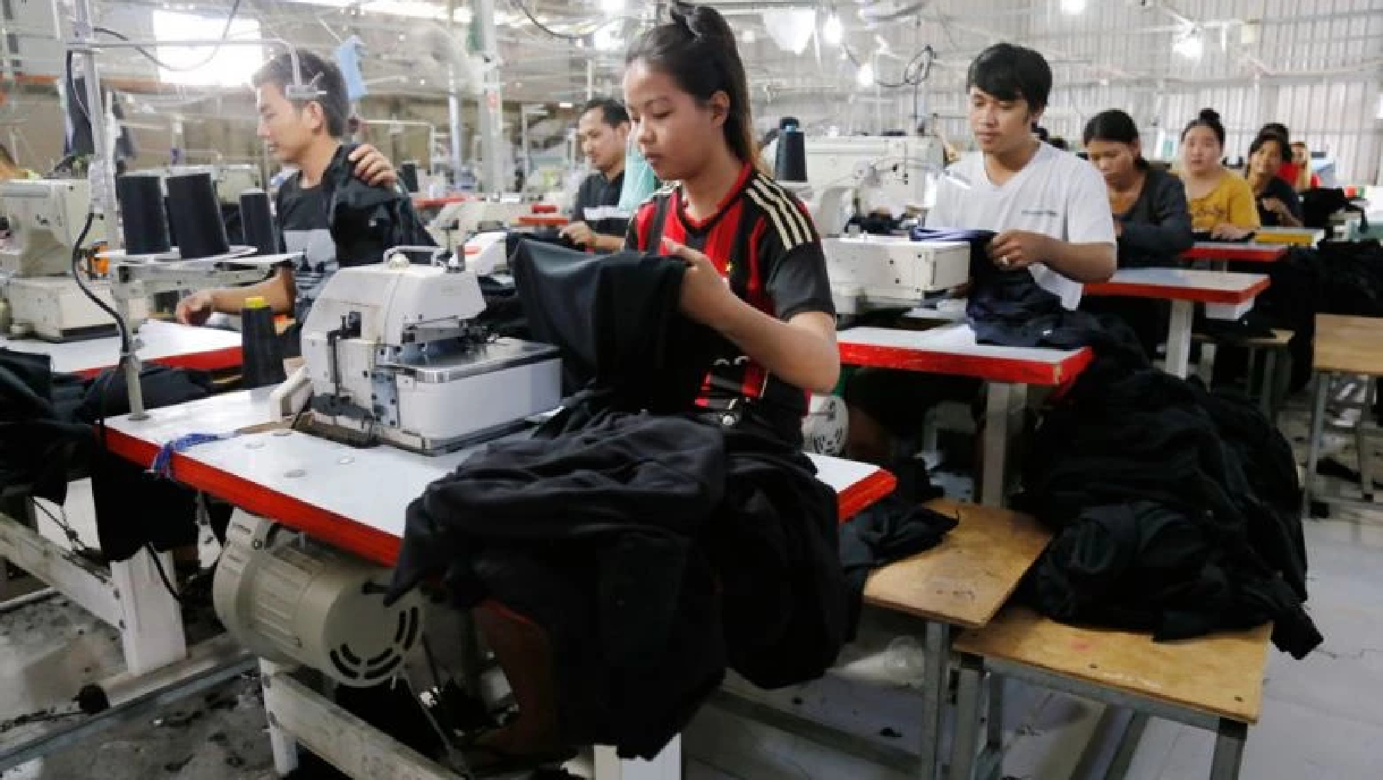 Cambodian export sector suffers as orders for garments wind down