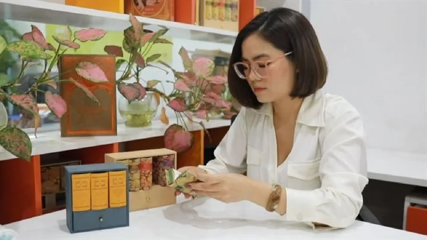 Exquisite miniature books prove small is beautiful
