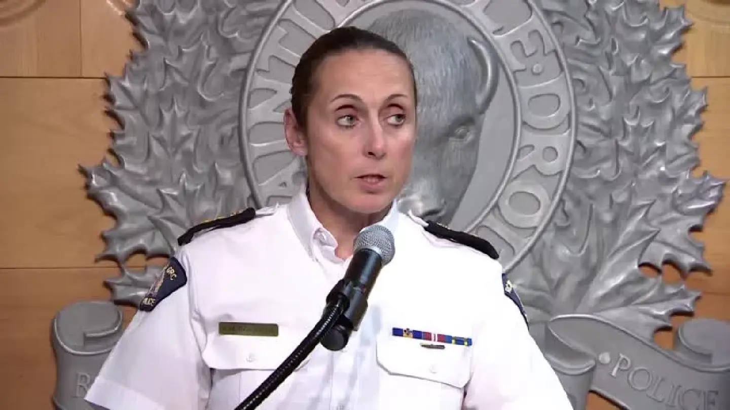 One suspect in Canadian stabbings found dead, his brother still wanted